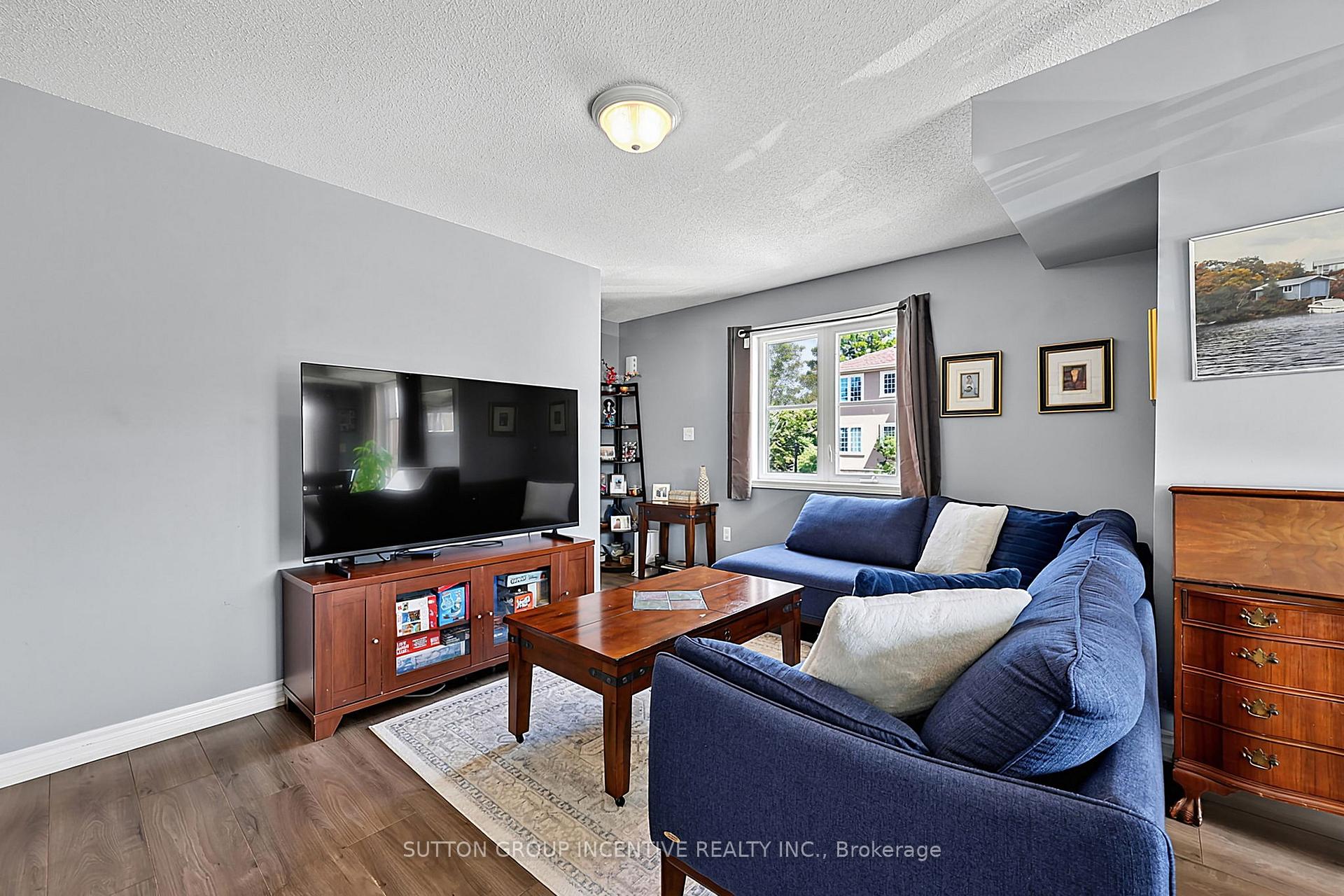 Photo 7 of Unit 7, 139 Sydenham Wells, Barrie, Georgian Drive — HOMEH