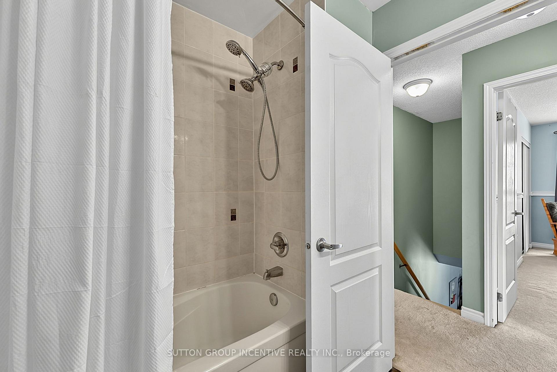 Photo 26 of Unit 7, 139 Sydenham Wells, Barrie, Georgian Drive — HOMEH
