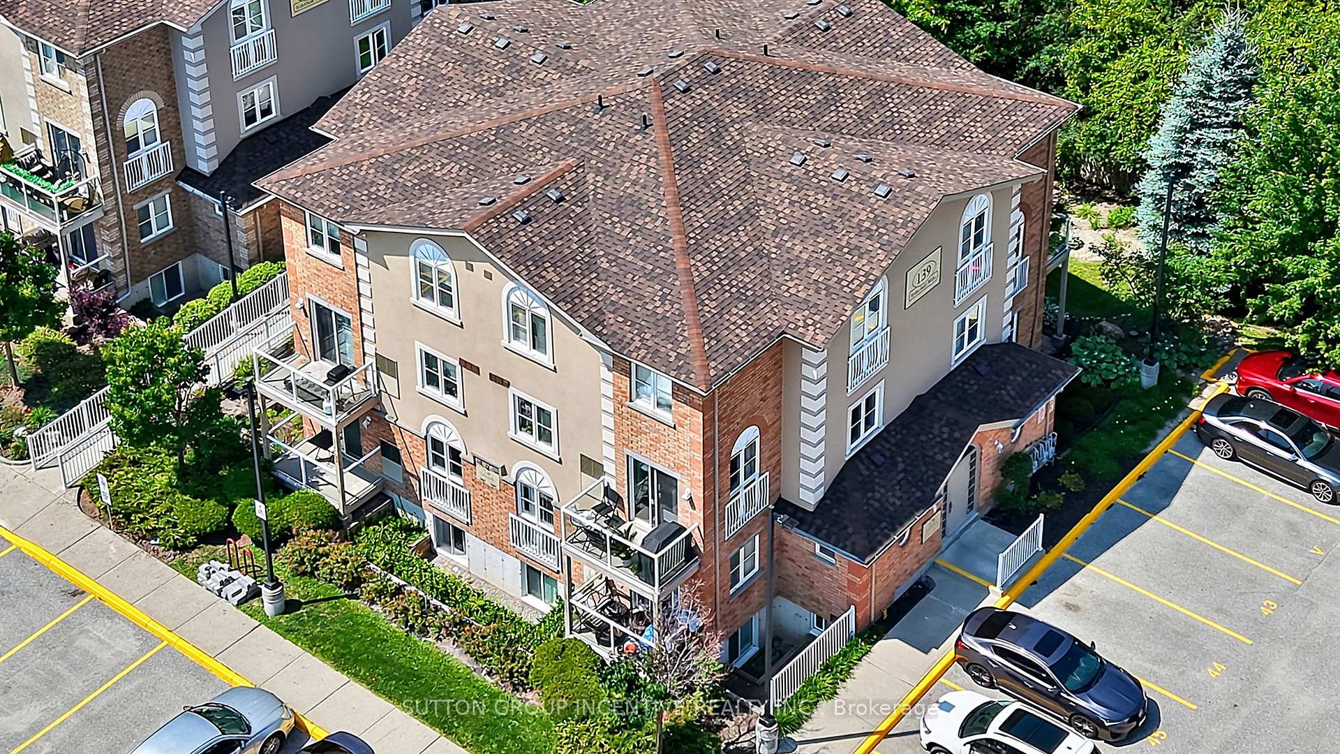 Photo 32 of Unit 7, 139 Sydenham Wells, Barrie, Georgian Drive — HOMEH