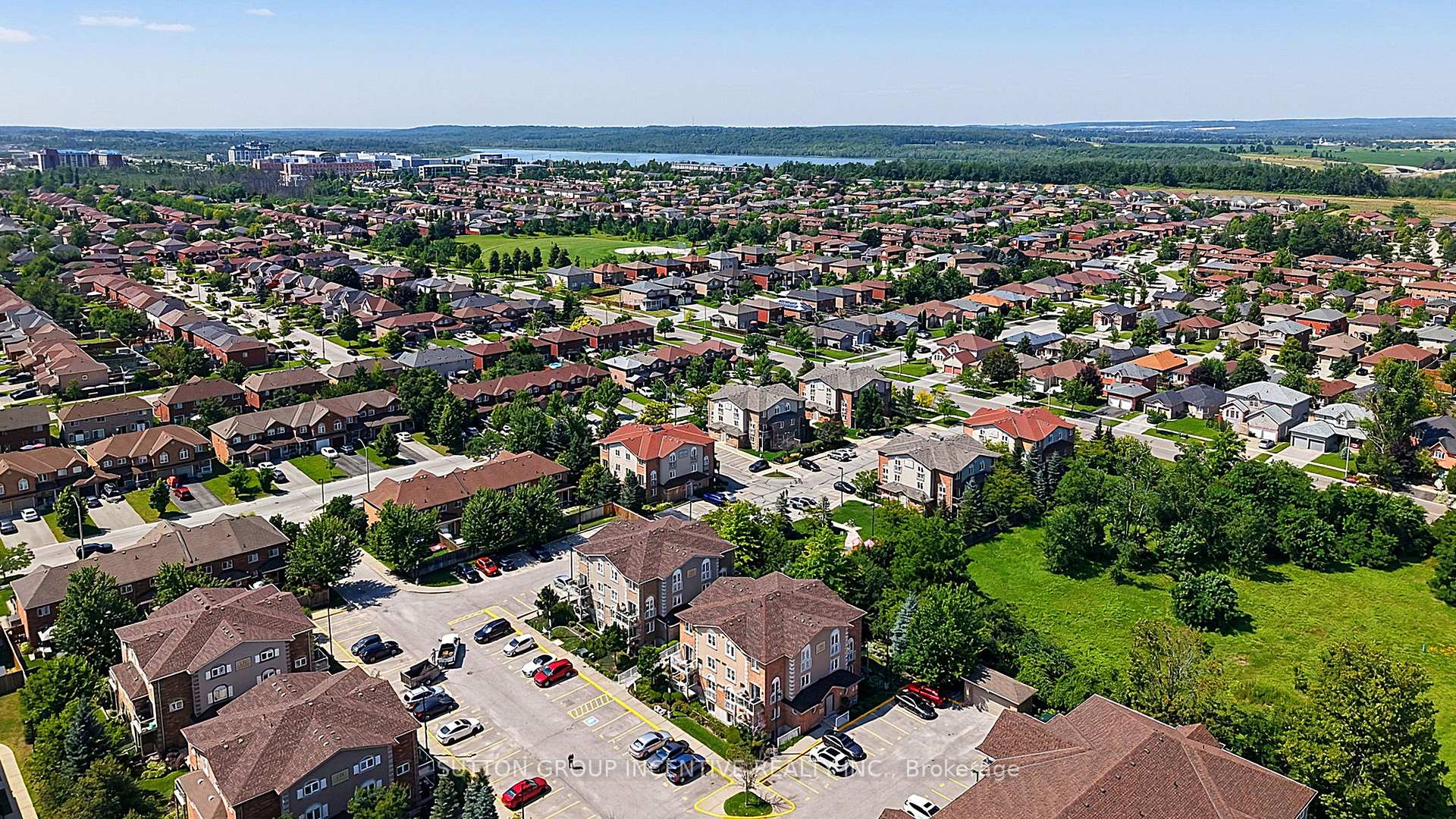 Photo 33 of Unit 7, 139 Sydenham Wells, Barrie, Georgian Drive — HOMEH