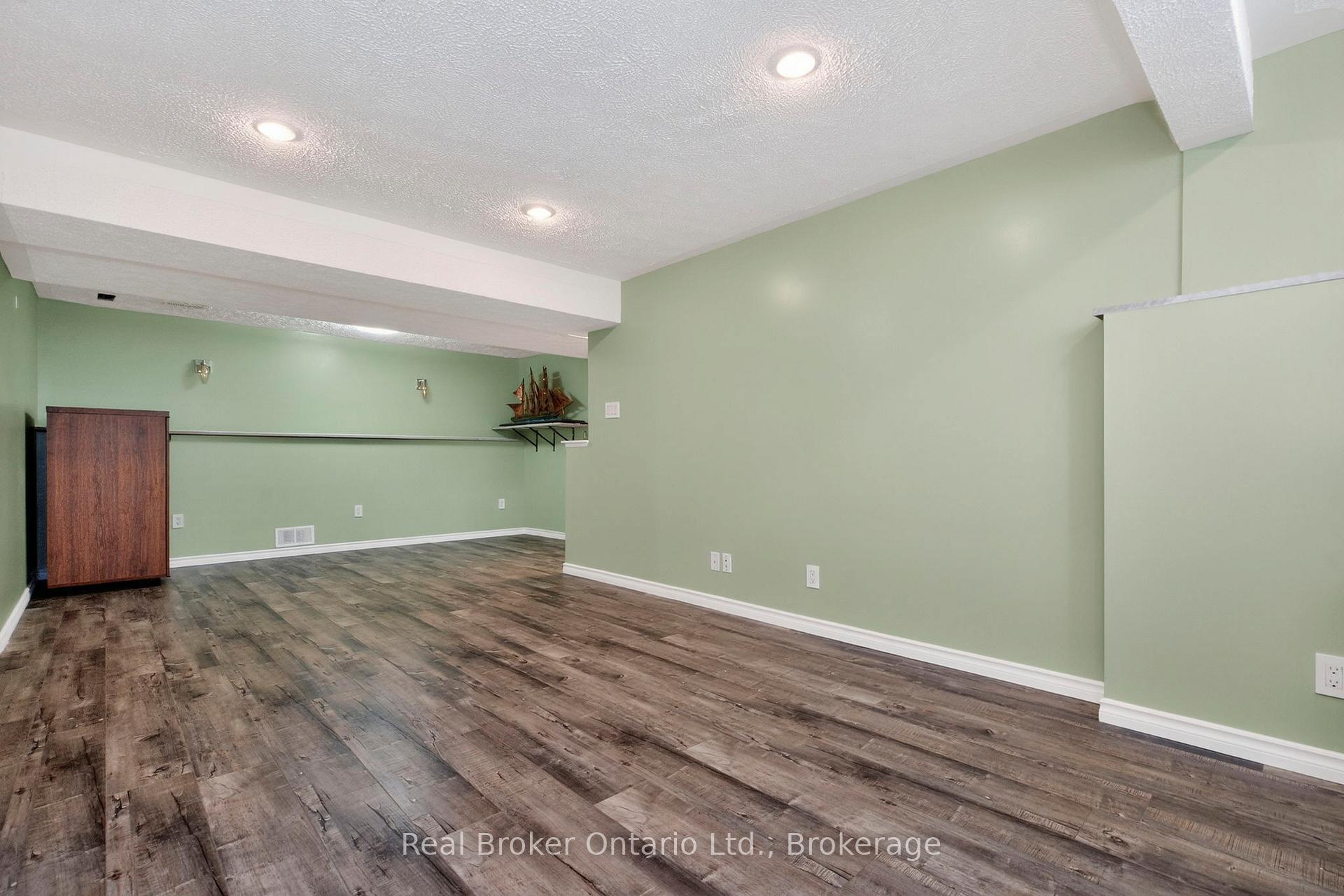 Photo 17 of 44 Byrnes Crescent, Penetanguishene — HOMEH