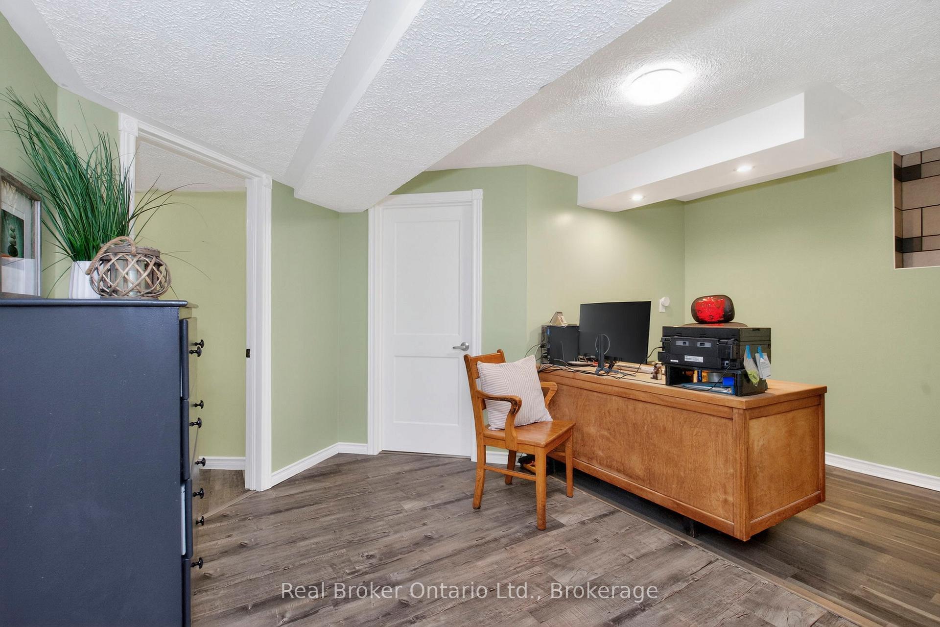 Photo 18 of 44 Byrnes Crescent, Penetanguishene — HOMEH