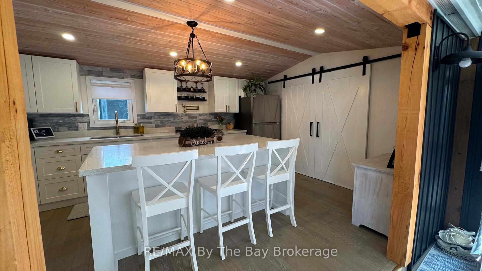 Photo 10 of Unit 420, 225 Platten Boulevard, Scugog, Rural Scugog — HOMEH