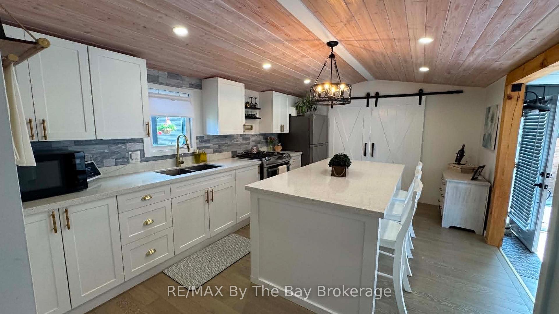 Photo 12 of Unit 420, 225 Platten Boulevard, Scugog, Rural Scugog — HOMEH