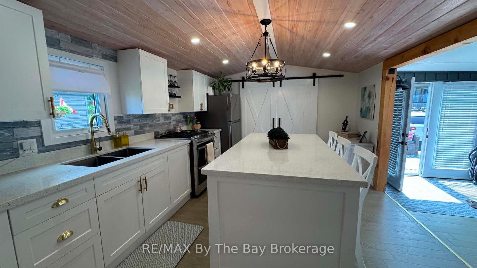 Photo 13 of Unit 420, 225 Platten Boulevard, Scugog, Rural Scugog — HOMEH