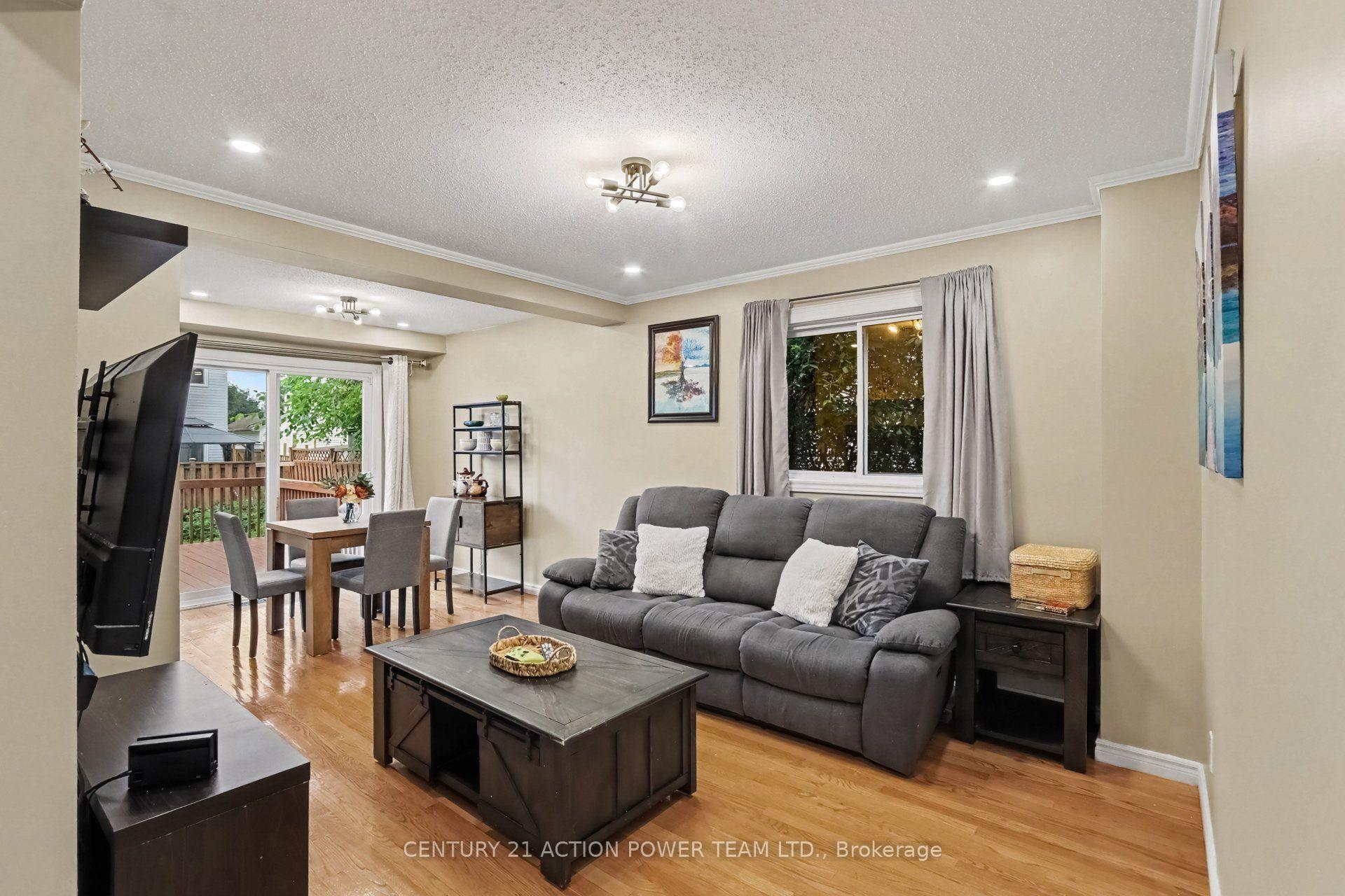 Photo 7 of 1675 Lacombe Drive, Ottawa, Fallingbrook/Pineridge — HOMEH