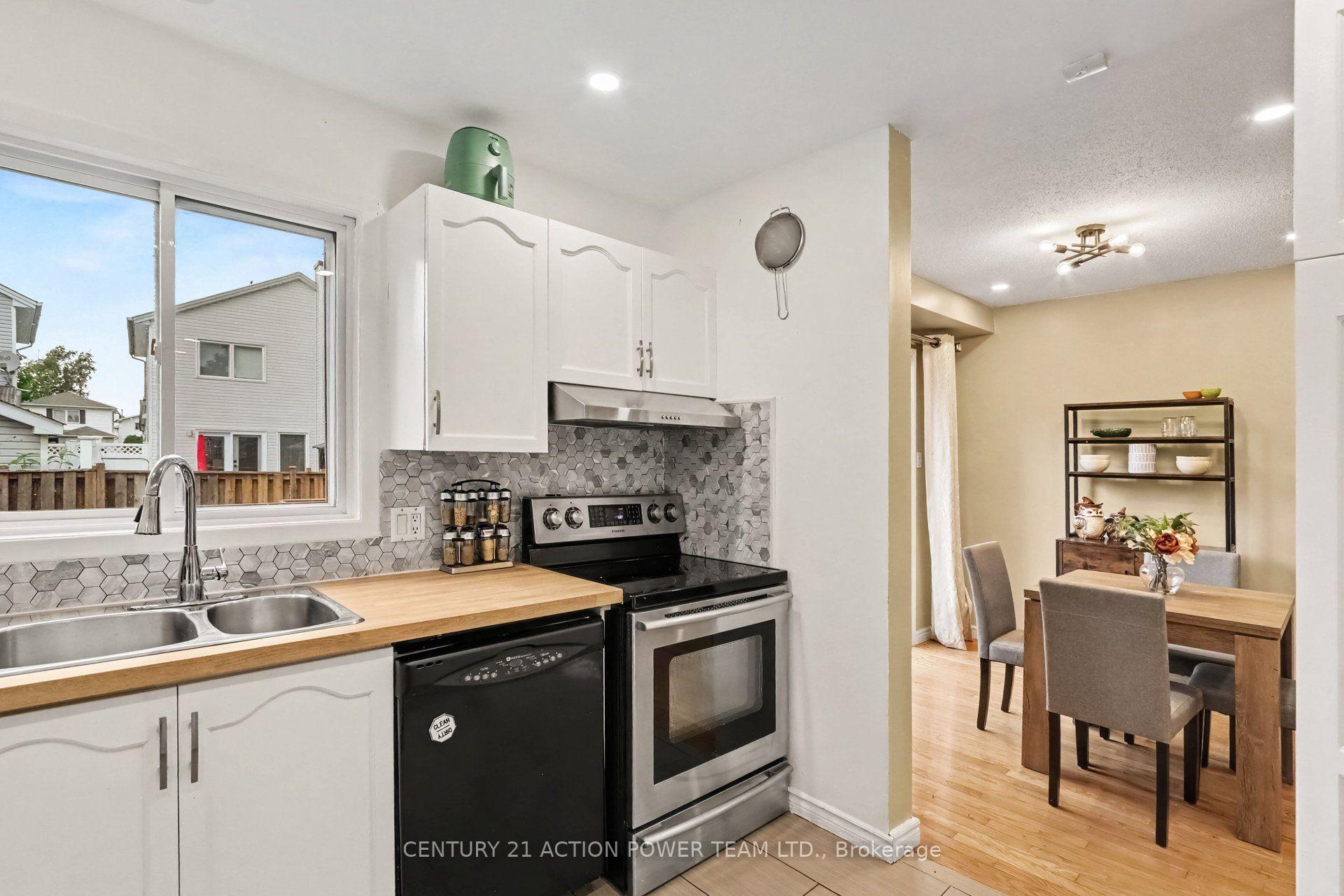 Photo 14 of 1675 Lacombe Drive, Ottawa, Fallingbrook/Pineridge — HOMEH