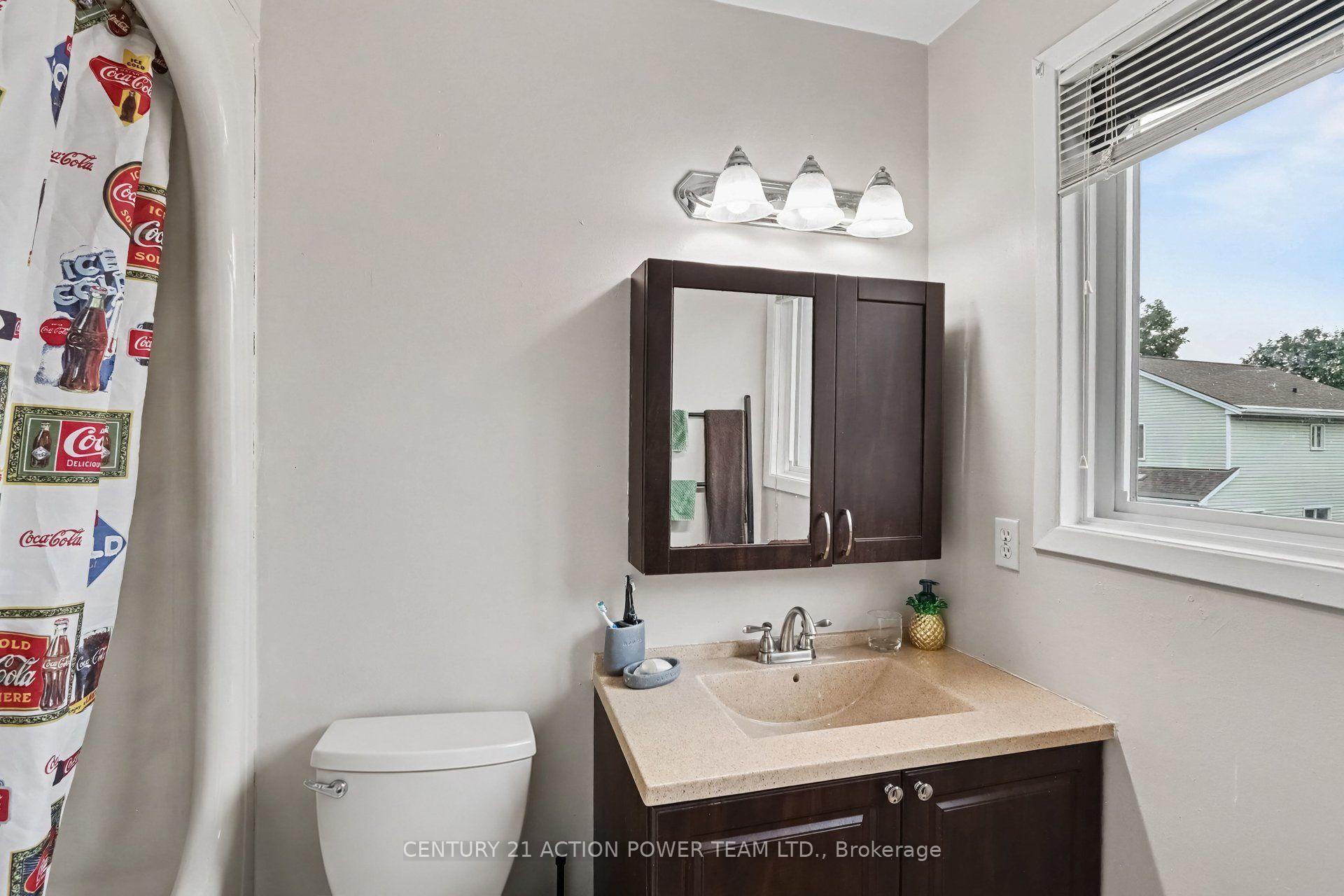 Photo 21 of 1675 Lacombe Drive, Ottawa, Fallingbrook/Pineridge — HOMEH