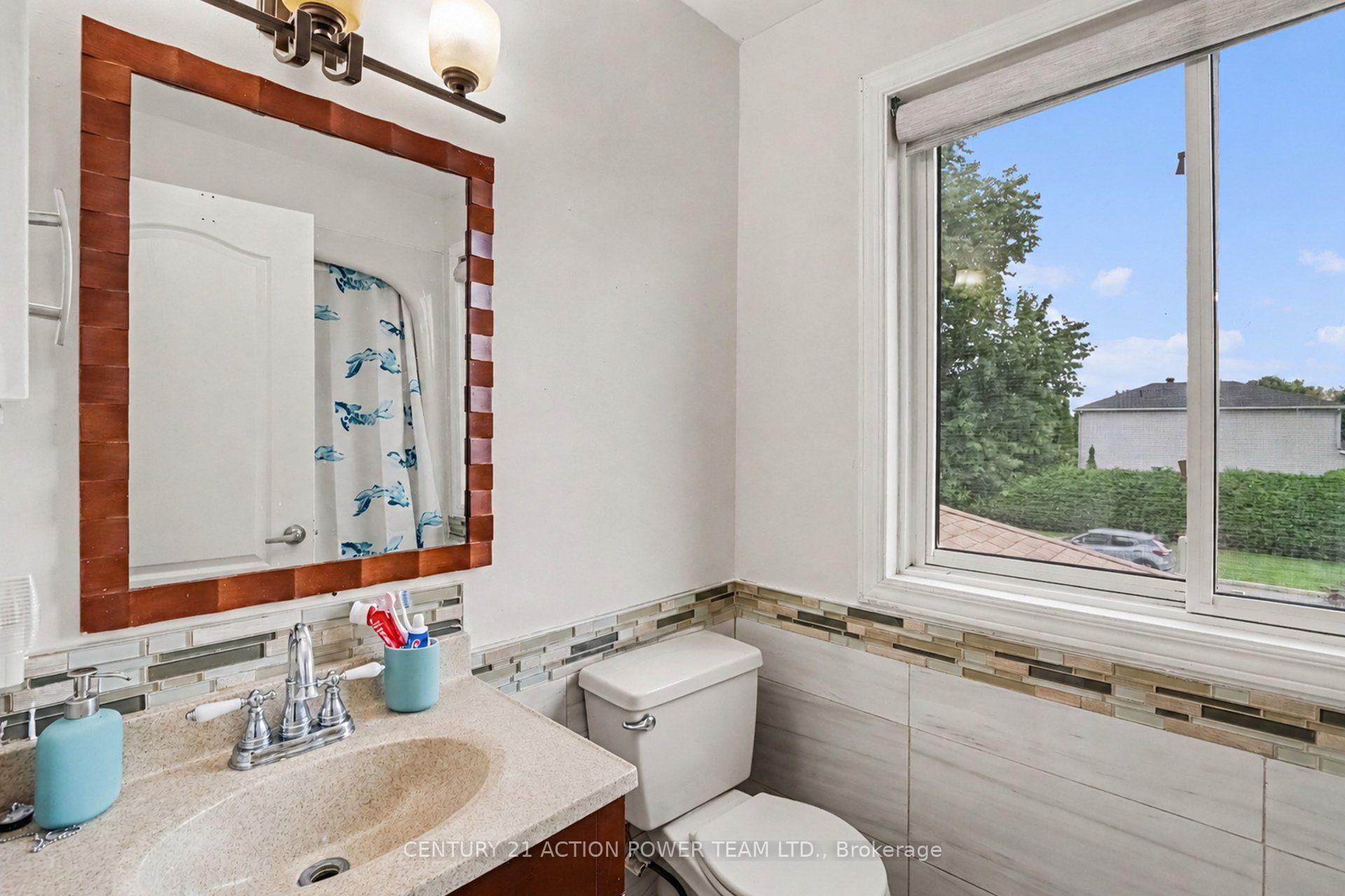 Photo 25 of 1675 Lacombe Drive, Ottawa, Fallingbrook/Pineridge — HOMEH