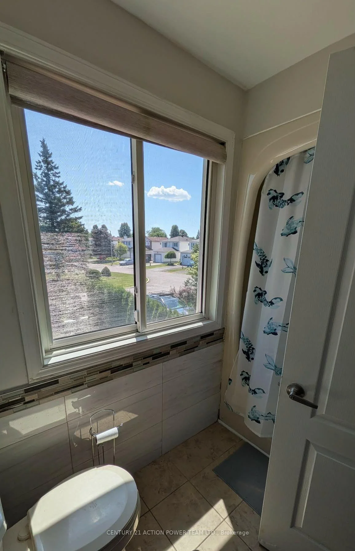 Photo 28 of 1675 Lacombe Drive, Ottawa, Fallingbrook/Pineridge — HOMEH