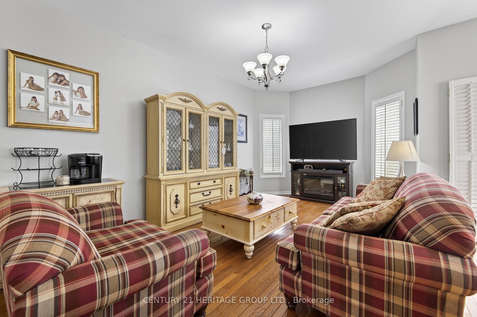 Photo 8 of 1858 Emerald Court, Innisfil, Alcona — HOMEH