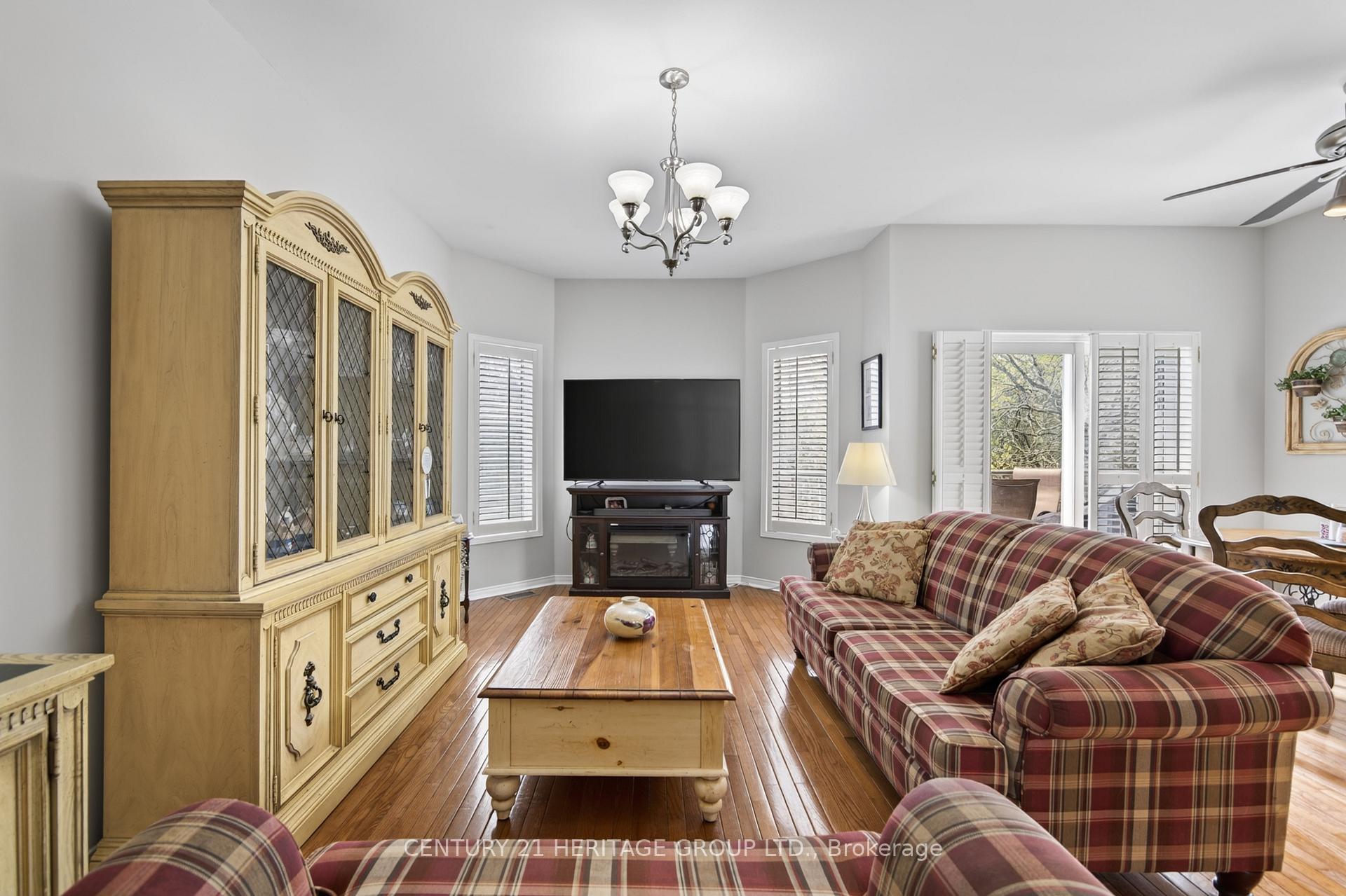 Photo 9 of 1858 Emerald Court, Innisfil, Alcona — HOMEH
