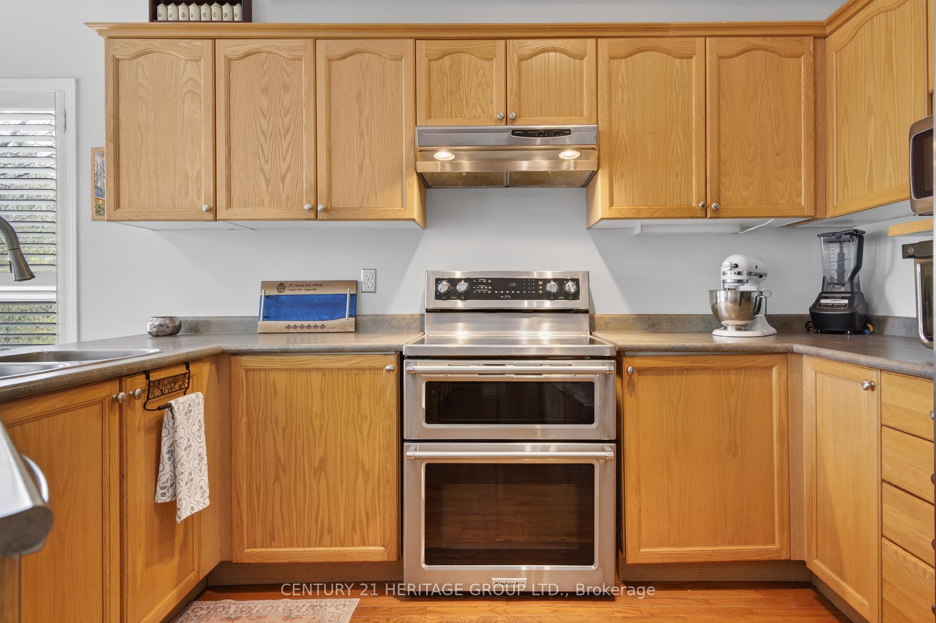Photo 13 of 1858 Emerald Court, Innisfil, Alcona — HOMEH