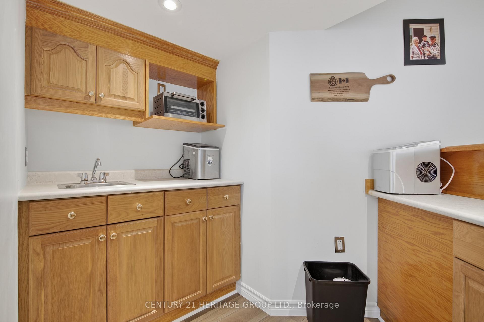 Photo 34 of 1858 Emerald Court, Innisfil, Alcona — HOMEH