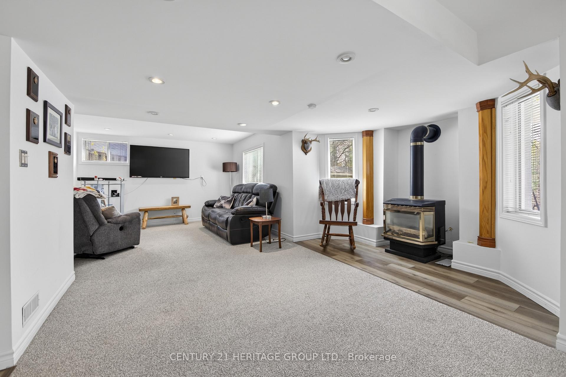 Photo 36 of 1858 Emerald Court, Innisfil, Alcona — HOMEH