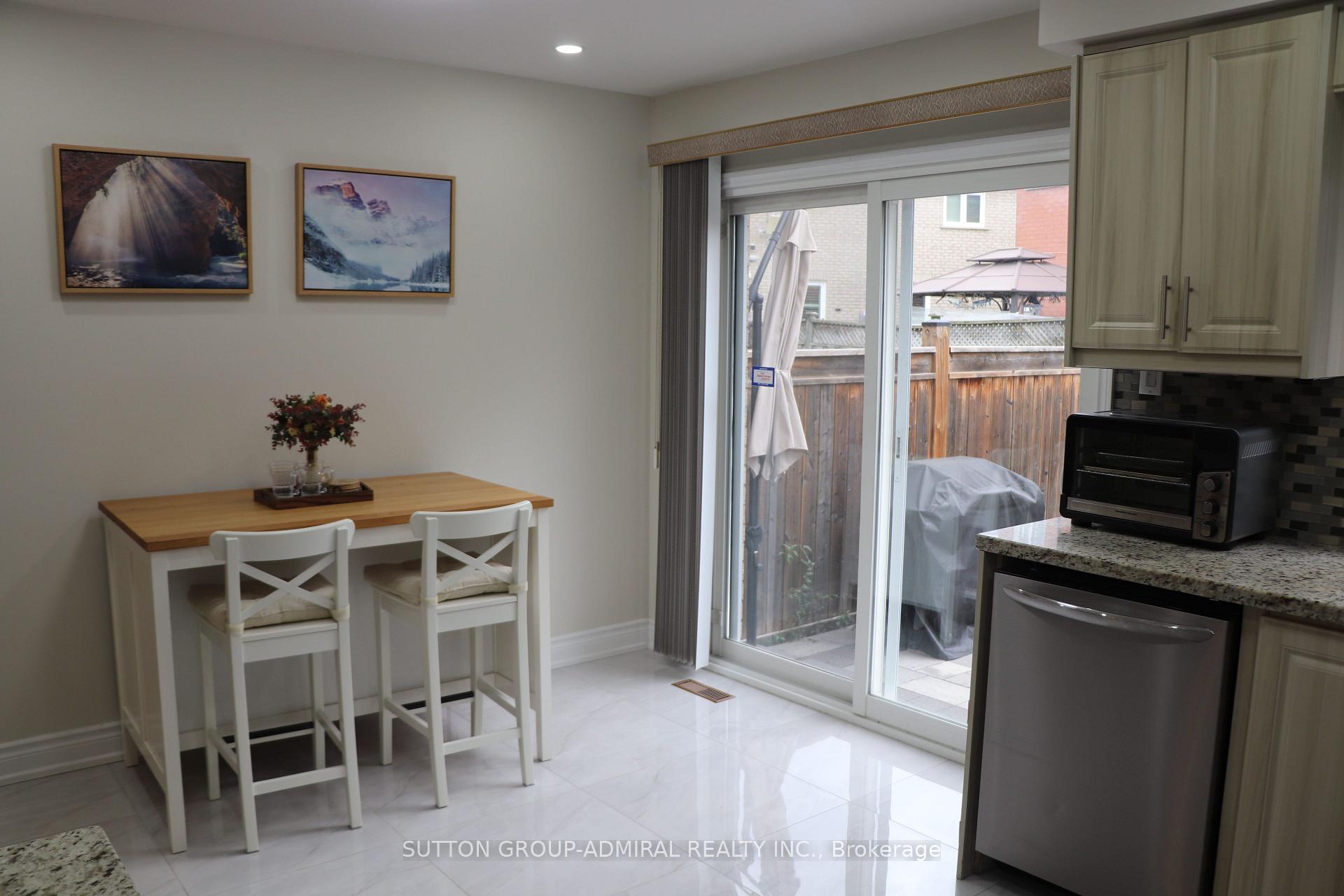 Photo 3 of 15 Apollo Road, Markham, Middlefield — HOMEH