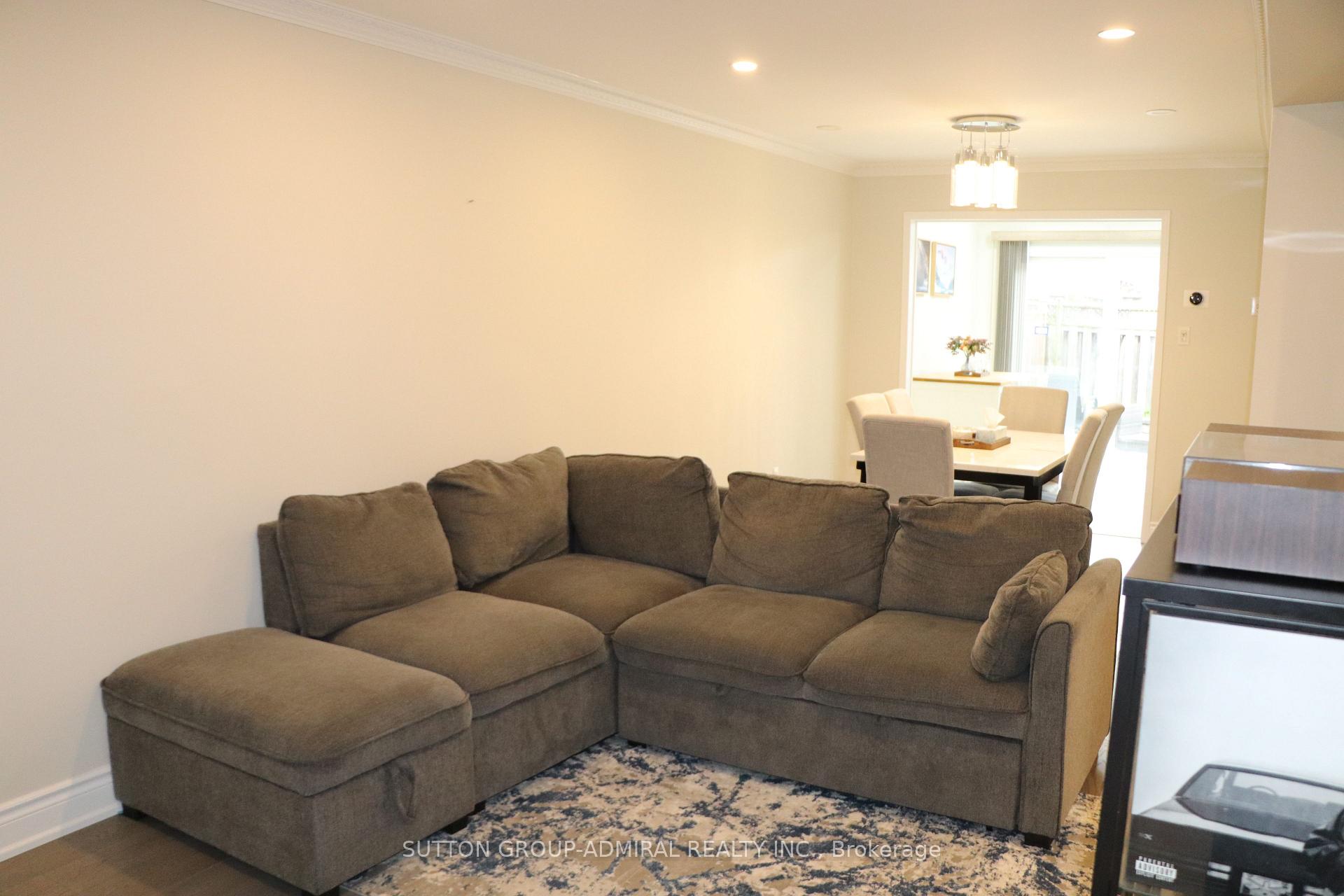 Photo 7 of 15 Apollo Road, Markham, Middlefield — HOMEH