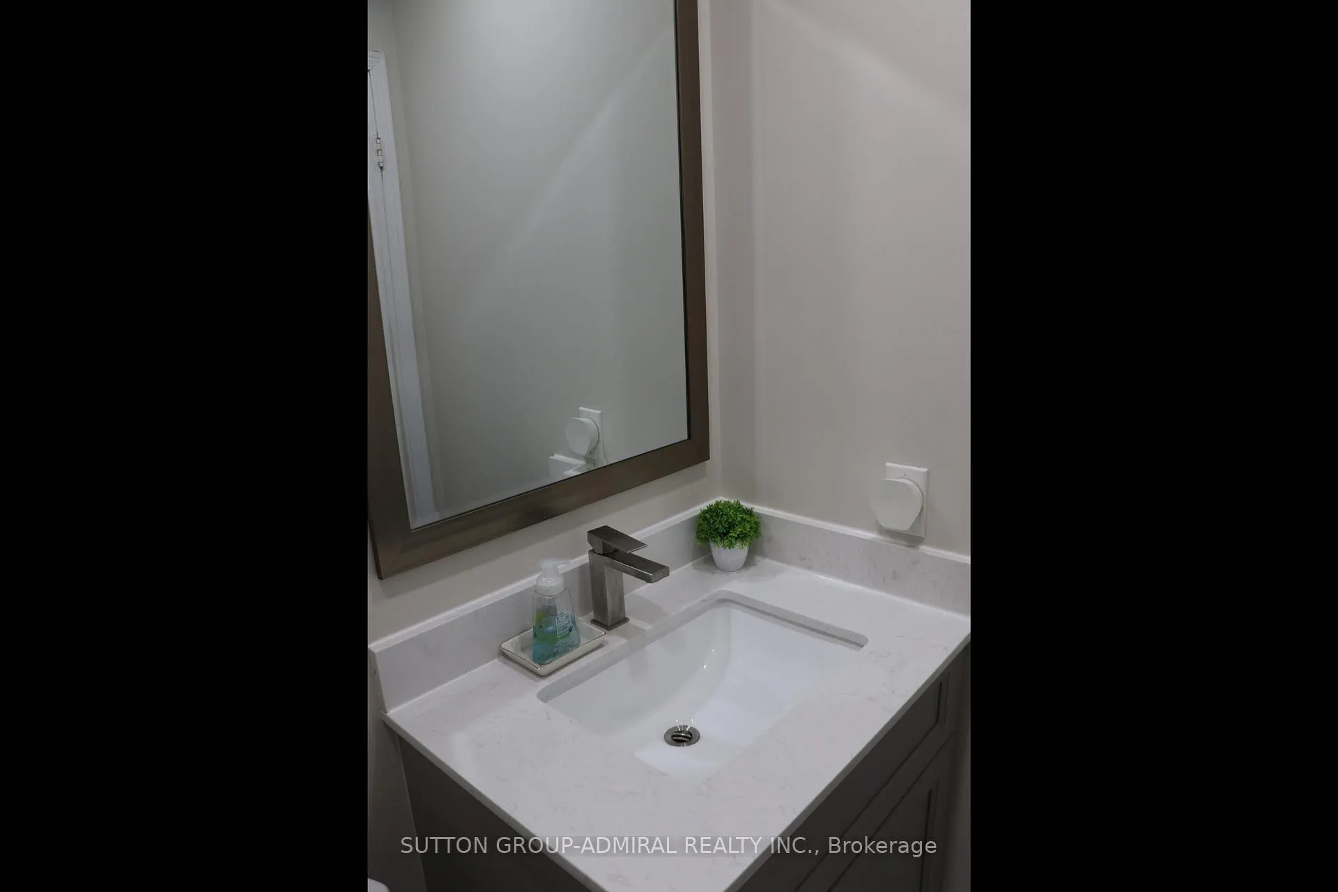 Photo 23 of 15 Apollo Road, Markham, Middlefield — HOMEH