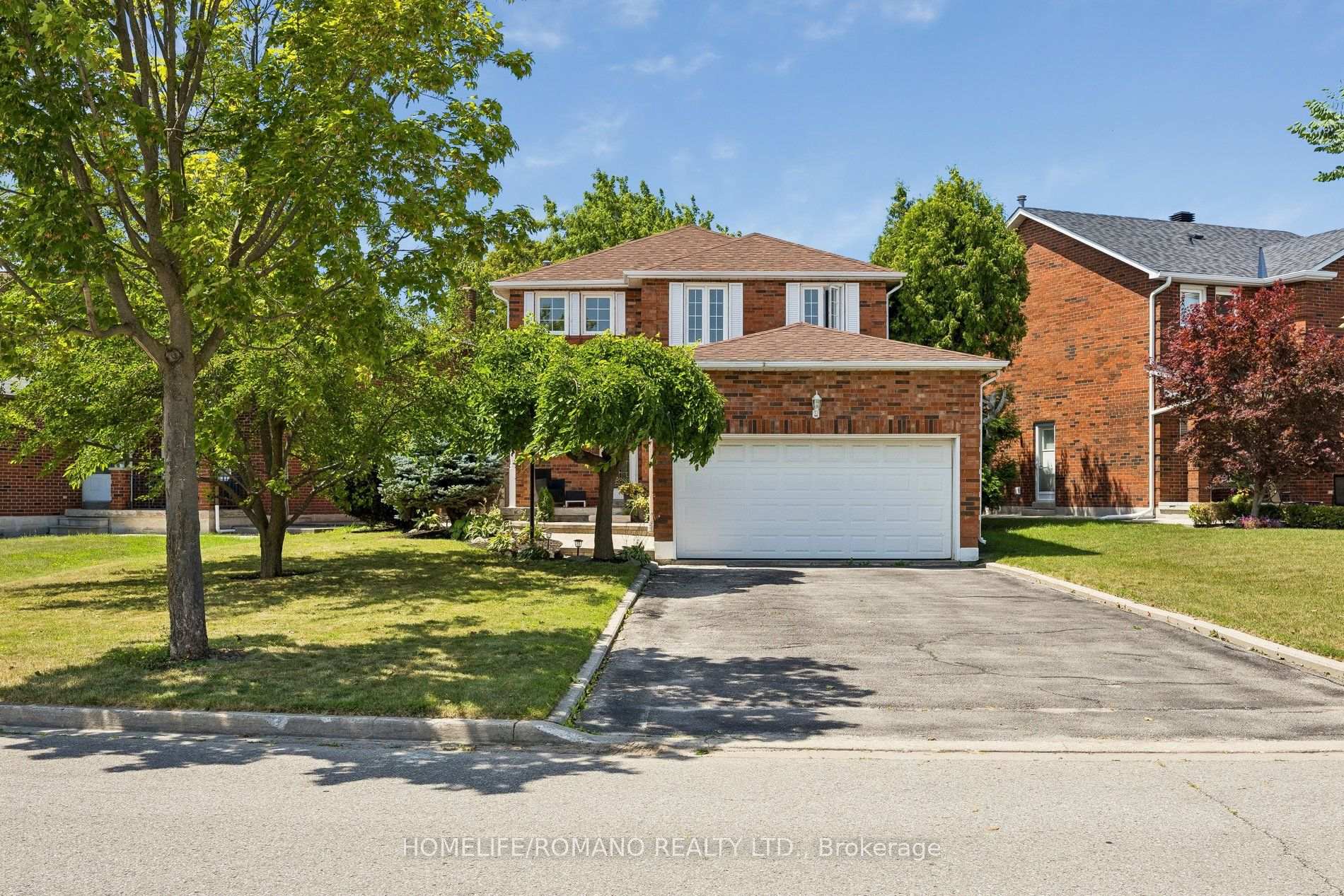Photo 1 of 54 Links Road, Vaughan, Maple — HOMEH