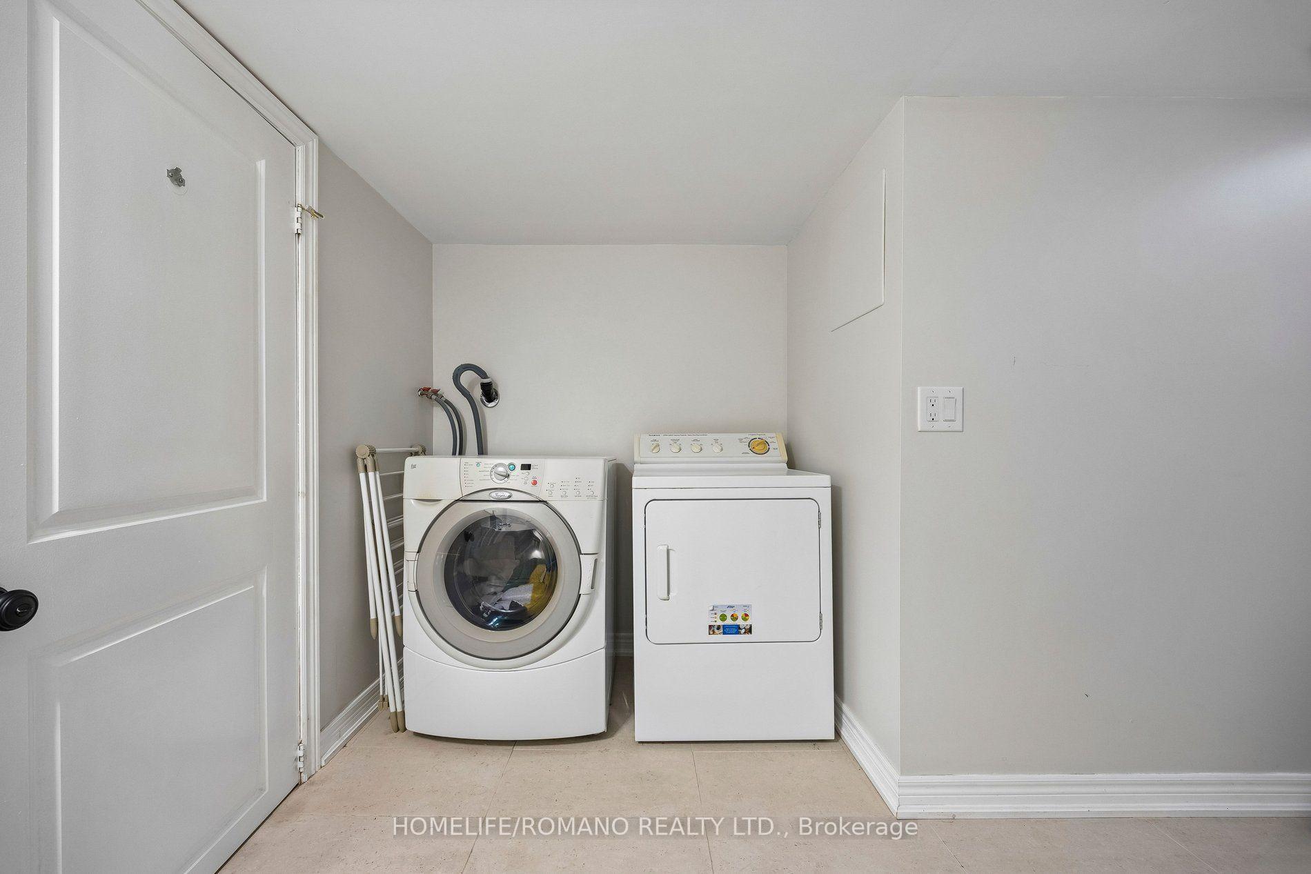 Photo 33 of 54 Links Road, Vaughan, Maple — HOMEH