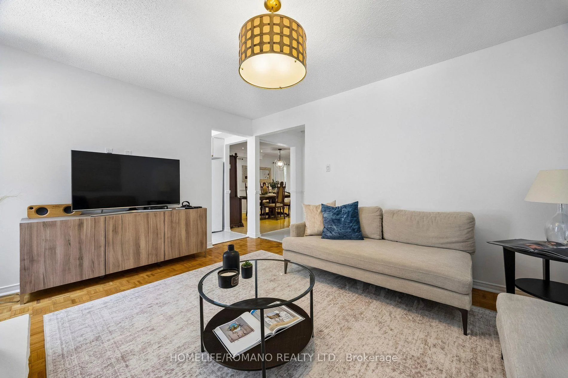 Photo 17 of 54 Links Road, Vaughan, Maple — HOMEH