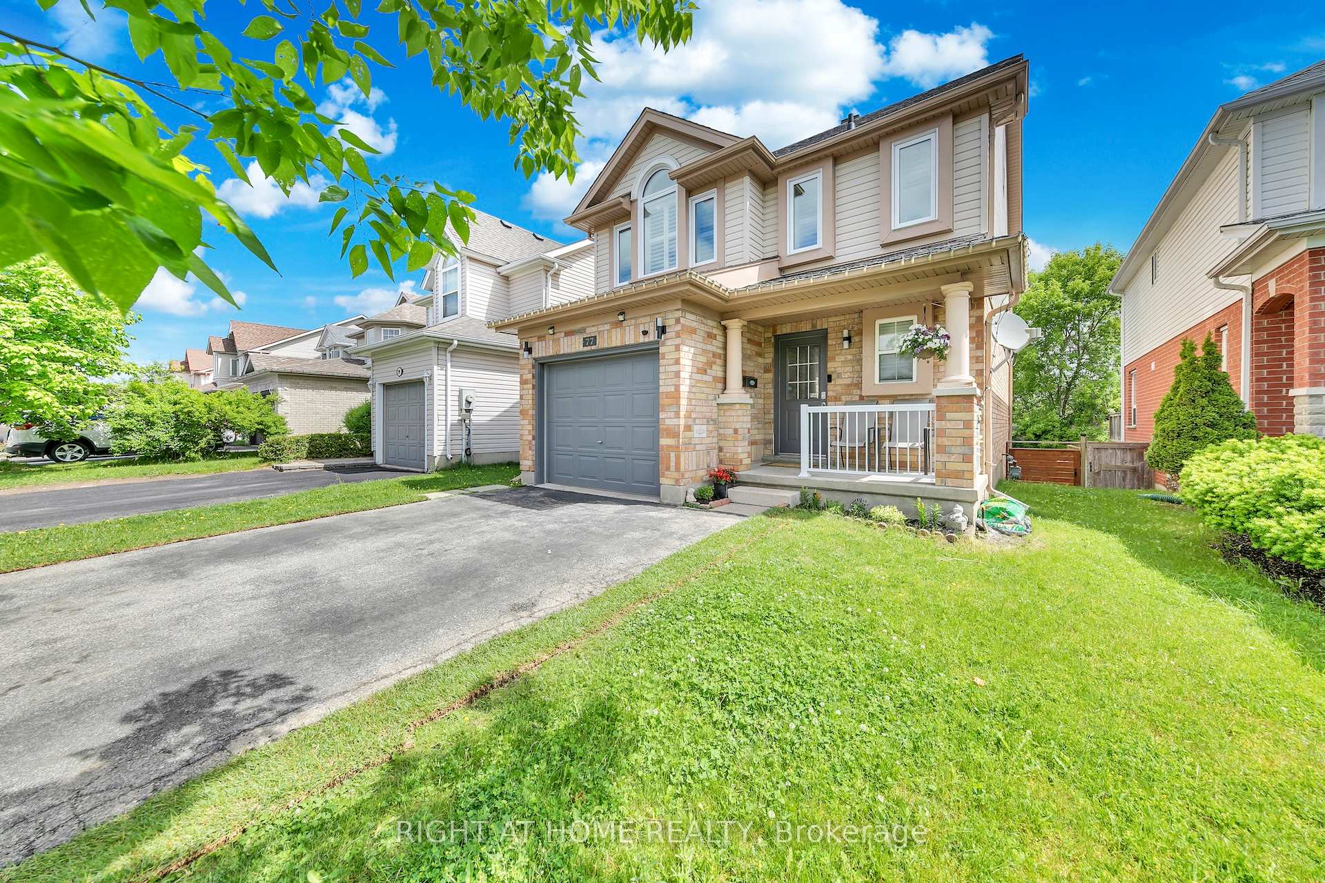 Photo 2 of 77 Milson Crescent, Guelph, Kortright Hills — HOMEH