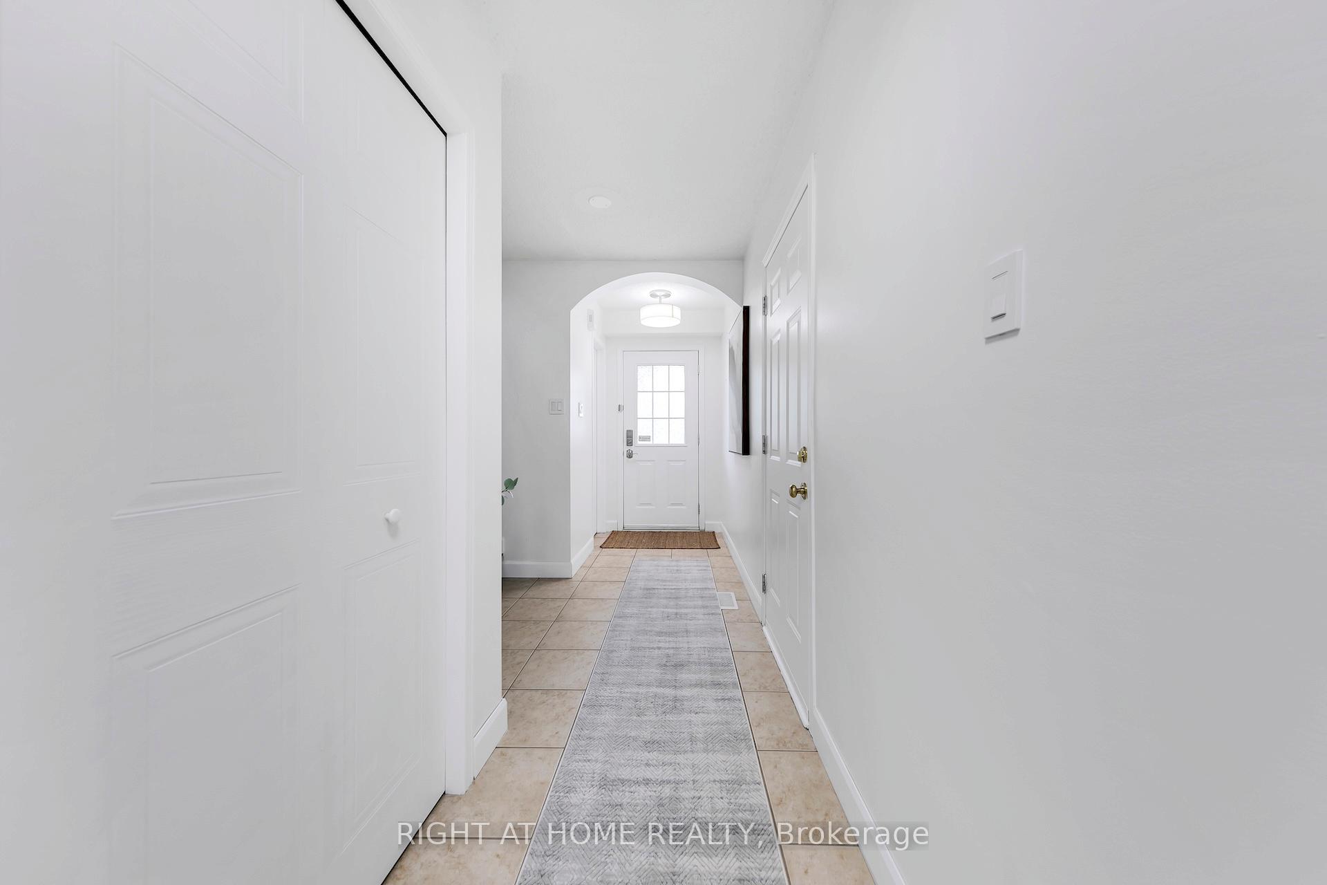 Photo 5 of 77 Milson Crescent, Guelph, Kortright Hills — HOMEH