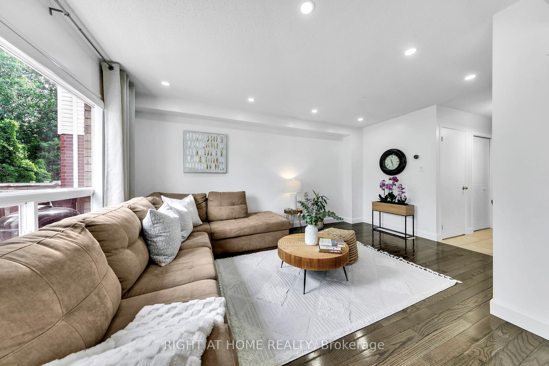 Photo 8 of 77 Milson Crescent, Guelph, Kortright Hills — HOMEH