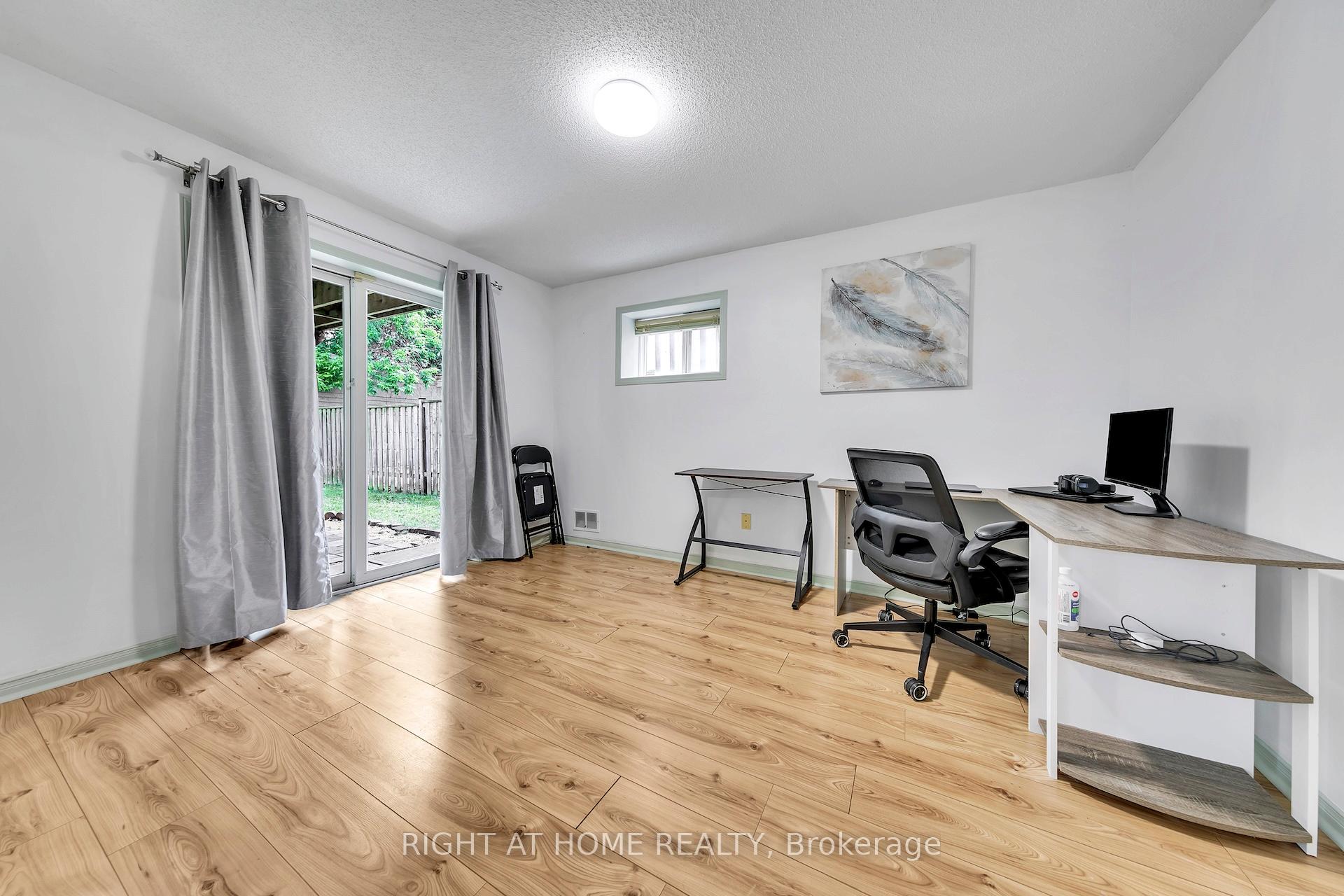 Photo 36 of 77 Milson Crescent, Guelph, Kortright Hills — HOMEH