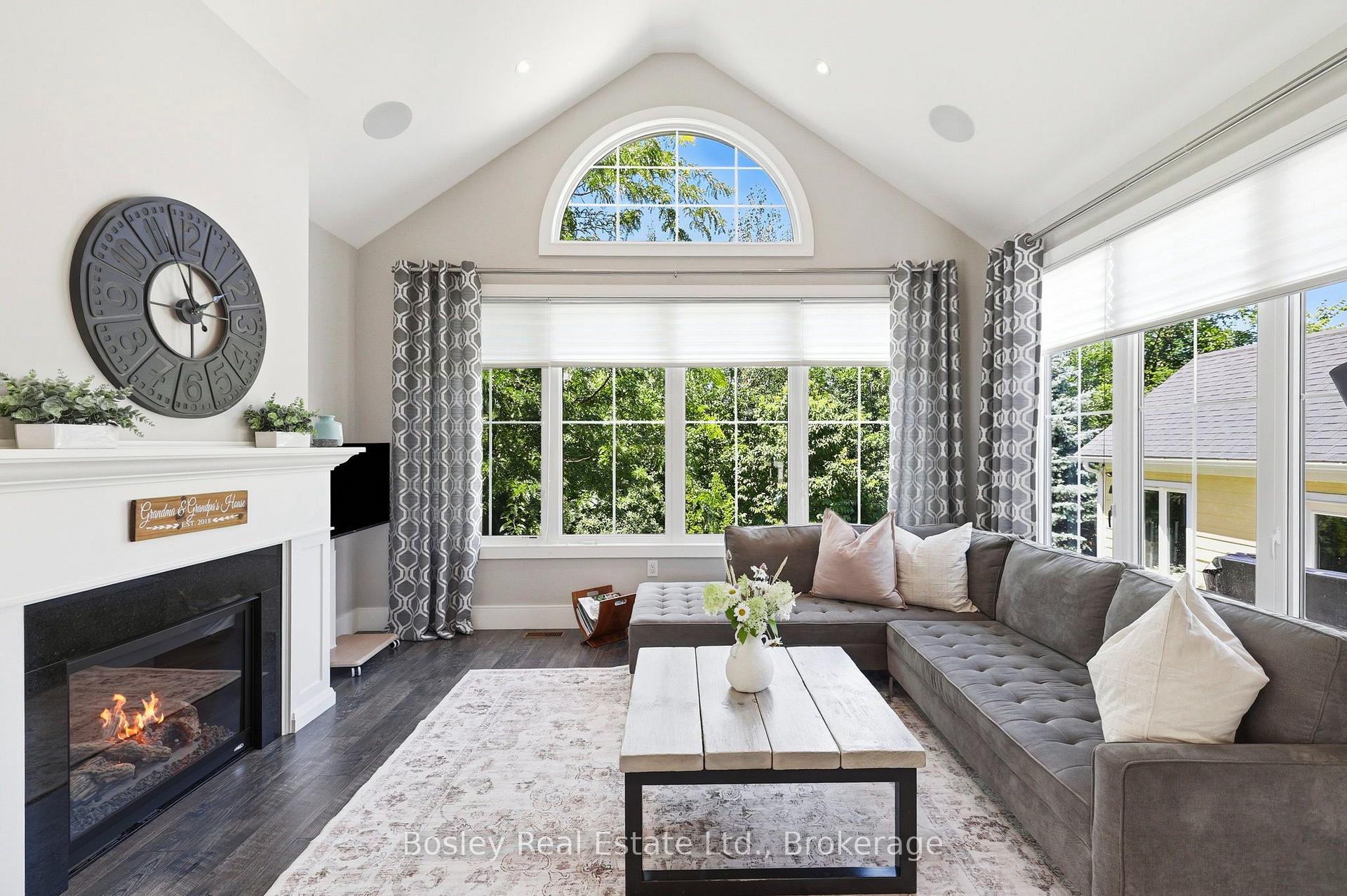 Photo 7 of 104 Snow Apple Crescent, Blue Mountains — HOMEH