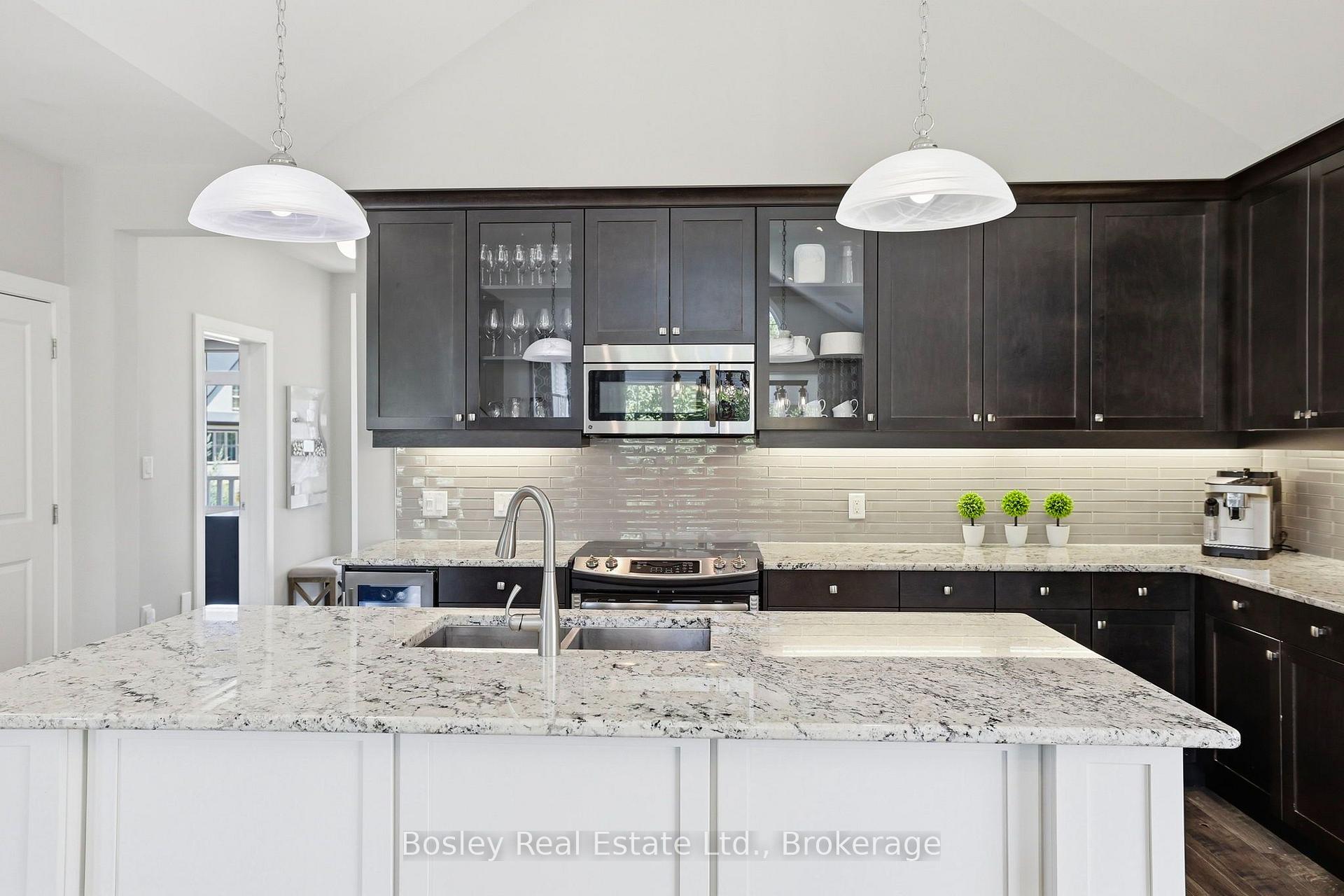 Photo 12 of 104 Snow Apple Crescent, Blue Mountains — HOMEH