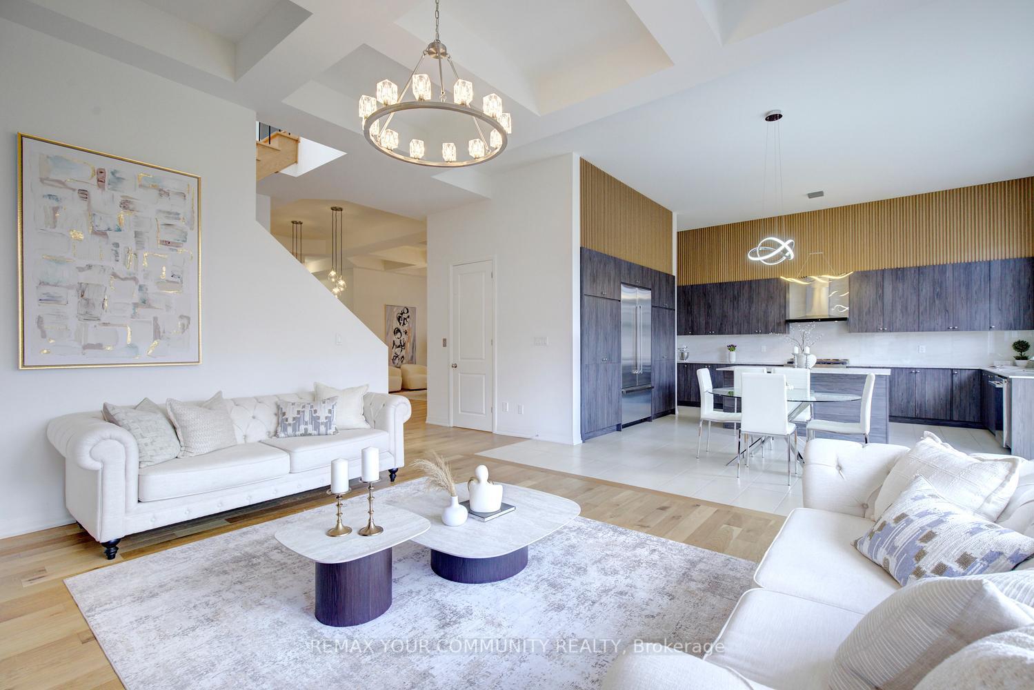 Photo 2 of 96 Bond Crescent, Richmond Hill, Oak Ridges — HOMEH