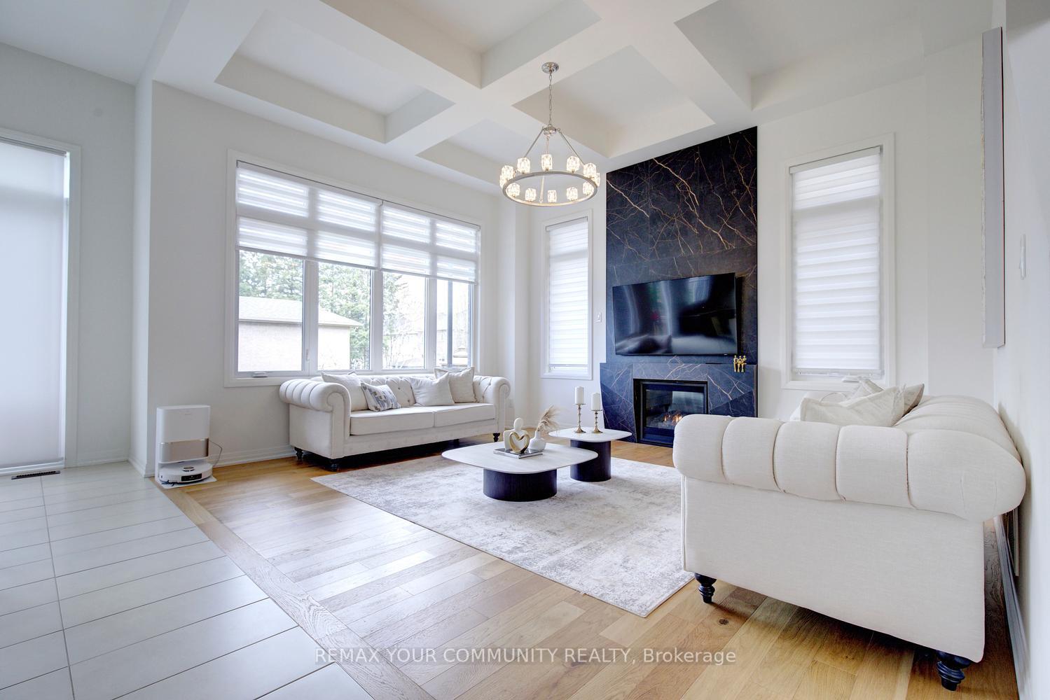 Photo 9 of 96 Bond Crescent, Richmond Hill, Oak Ridges — HOMEH