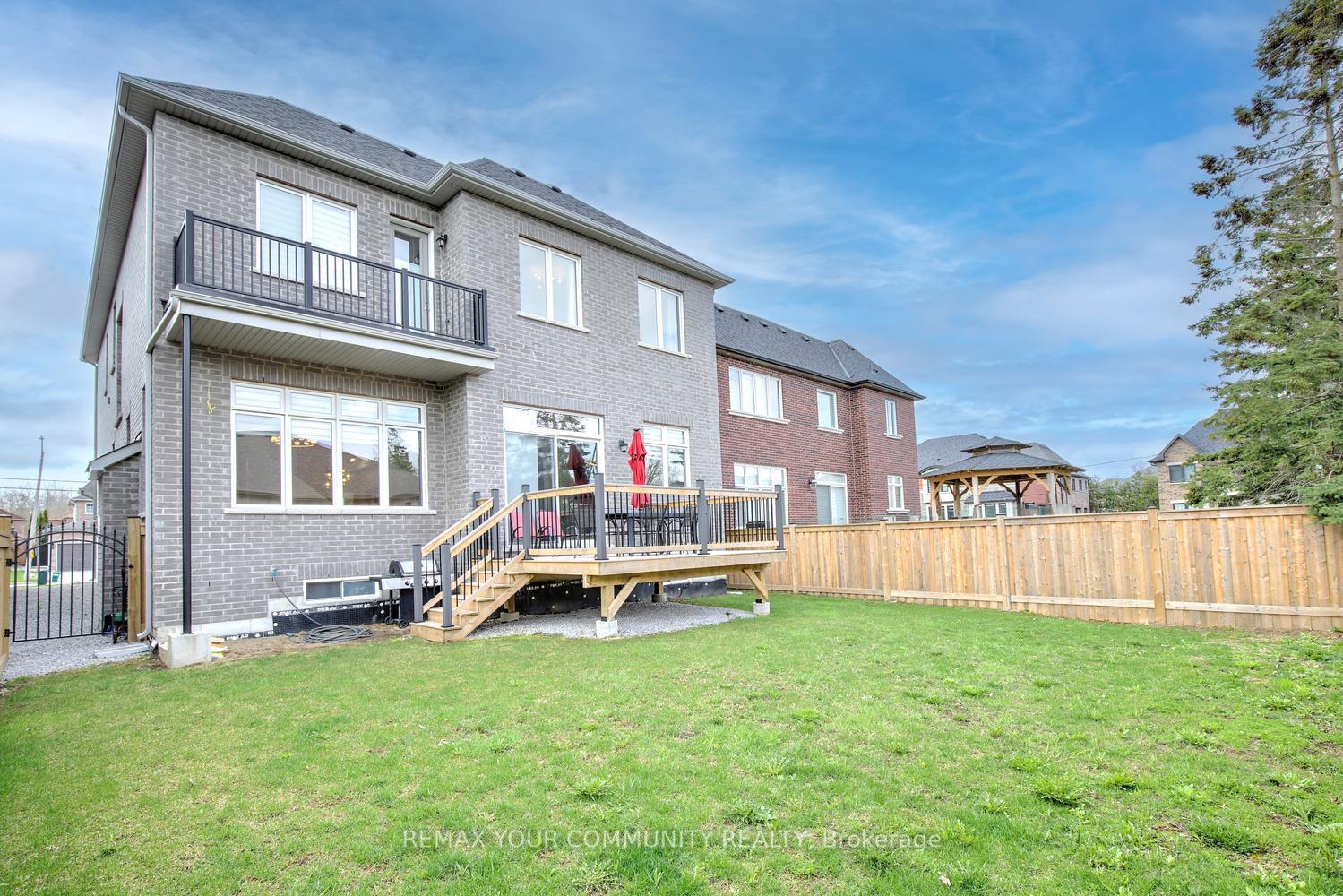 Photo 47 of 96 Bond Crescent, Richmond Hill, Oak Ridges — HOMEH