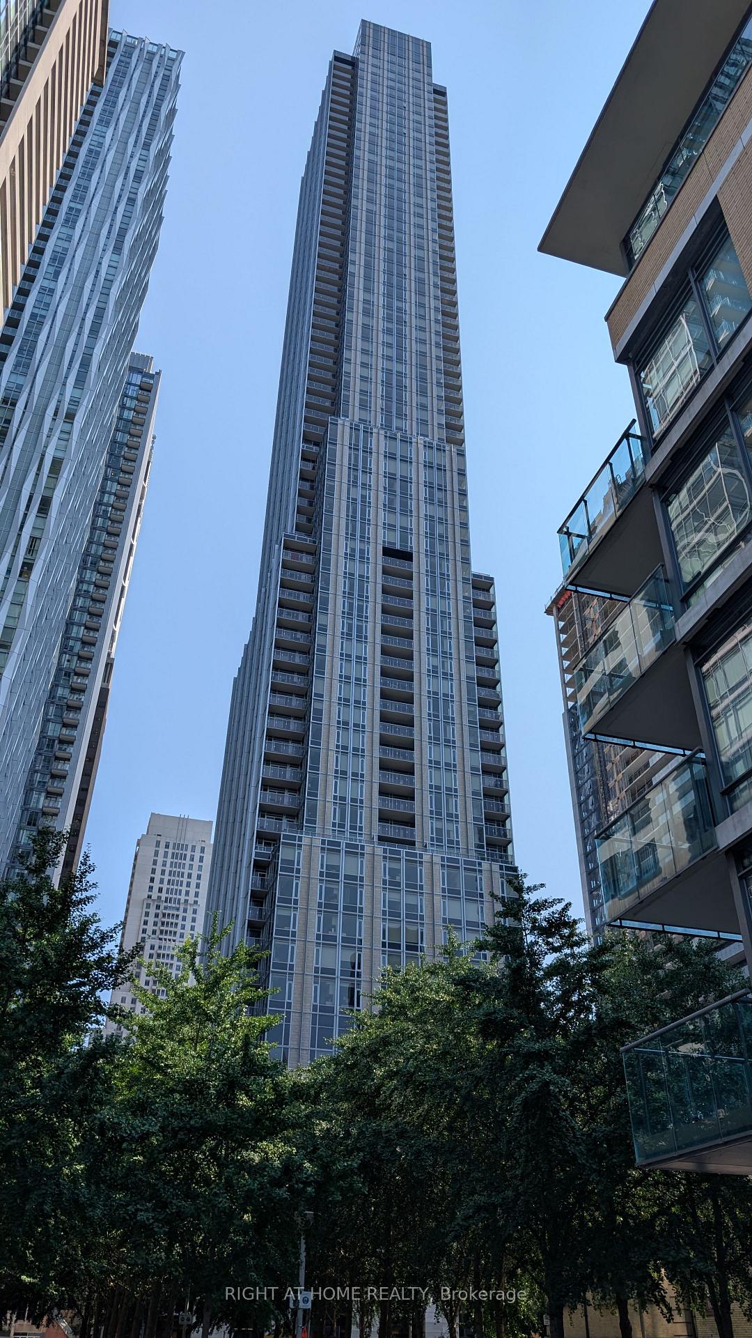 Front of Unit 1108, 18 Yorkville Avenue