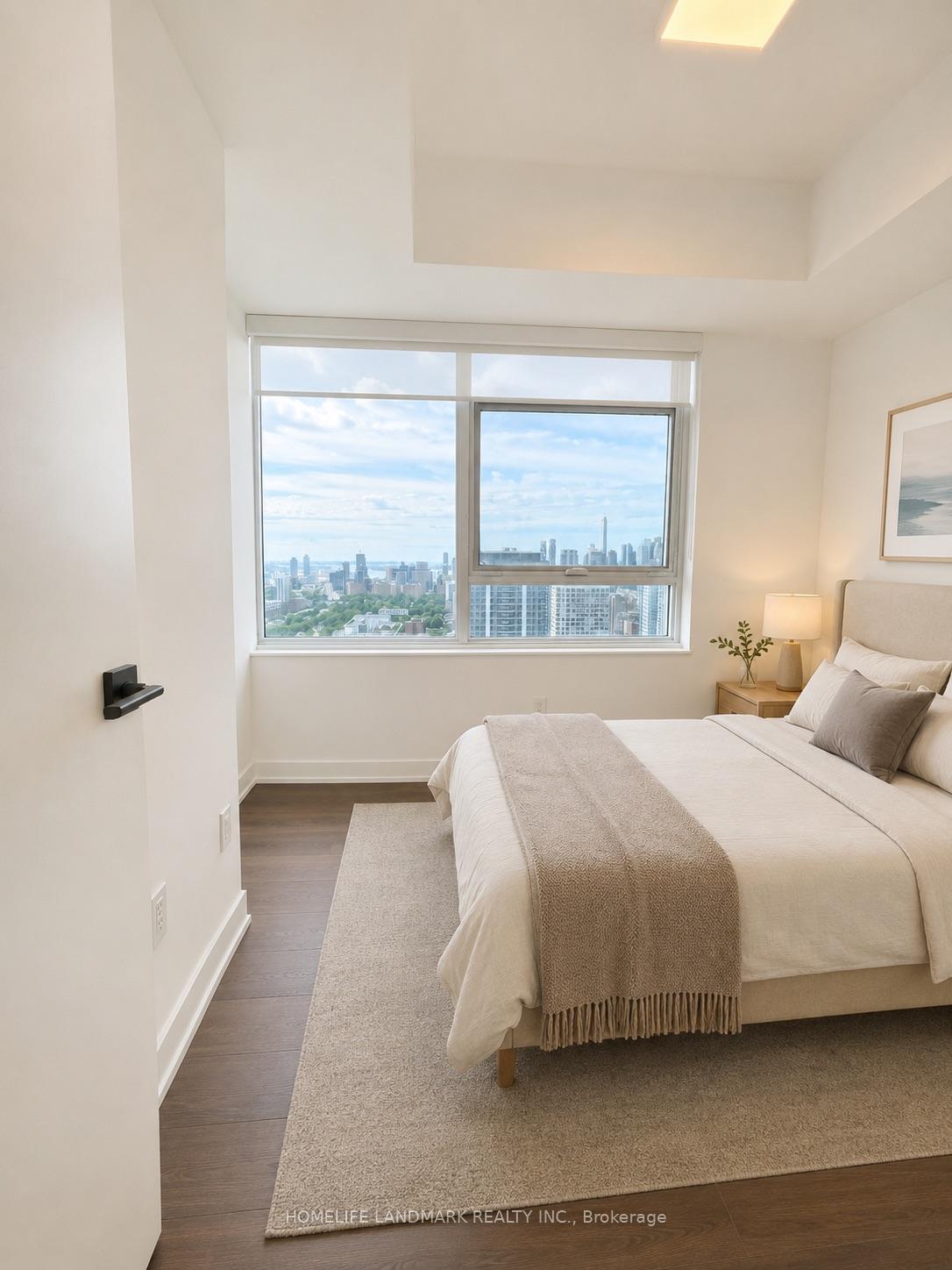 Photo 5 of Unit 4509, 609 Sherbourne Street, Toronto, North St. James Town — HOMEH