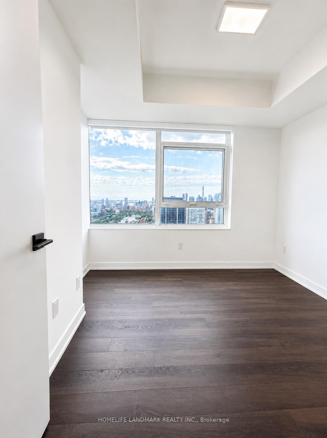 Photo 6 of Unit 4509, 609 Sherbourne Street, Toronto, North St. James Town — HOMEH