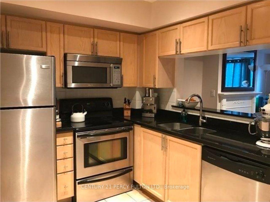 Photo 5 of 3 Everson Drive, North York, Willowdale East — HOMEH