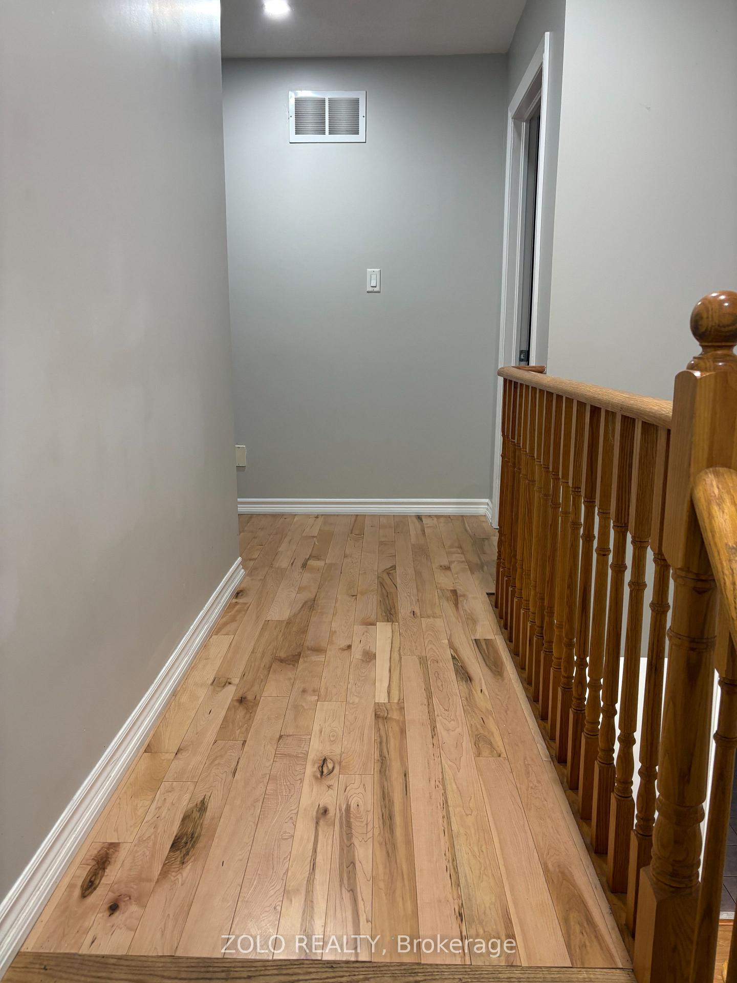 Photo 10 of 48 Echoridge Drive W, Brampton, Fletcher's Meadow — HOMEH