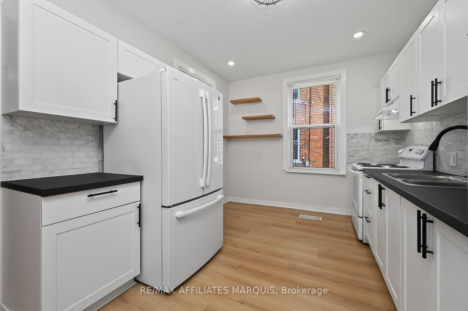Photo 14 of 88 Brockville Street, Smiths Falls, Smiths Falls — HOMEH