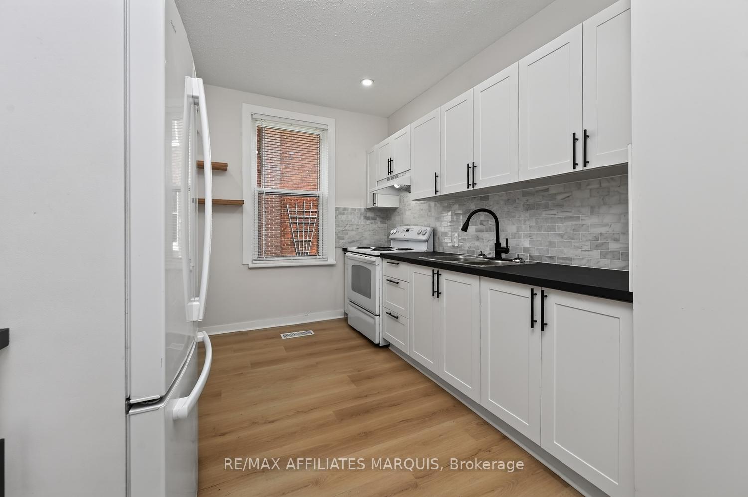 Photo 15 of 88 Brockville Street, Smiths Falls, Smiths Falls — HOMEH