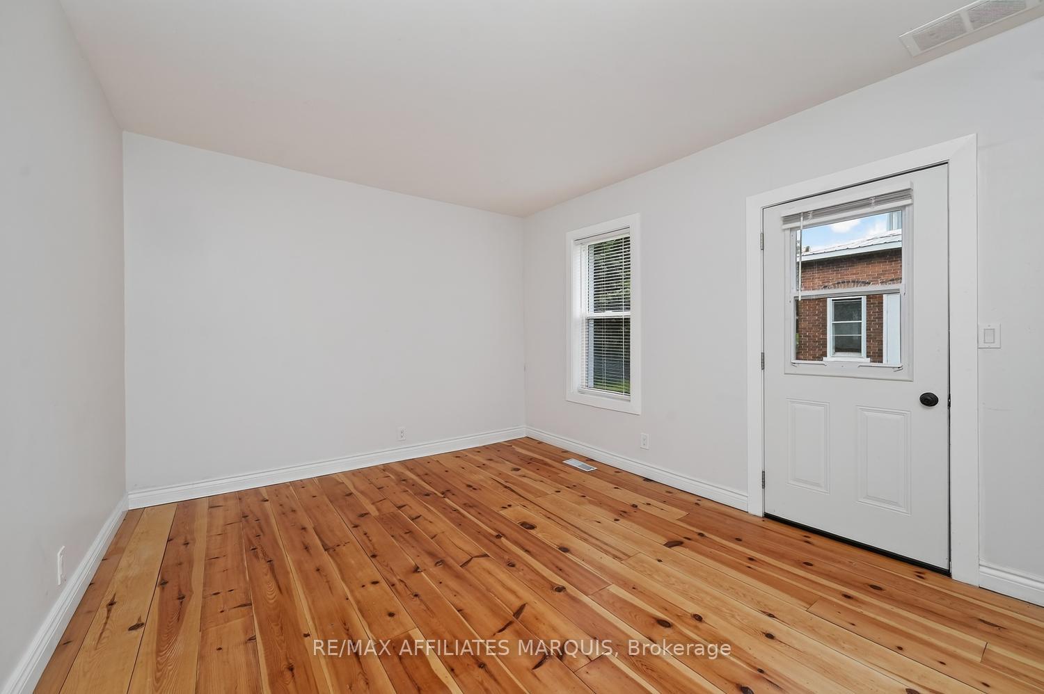 Photo 22 of 88 Brockville Street, Smiths Falls, Smiths Falls — HOMEH