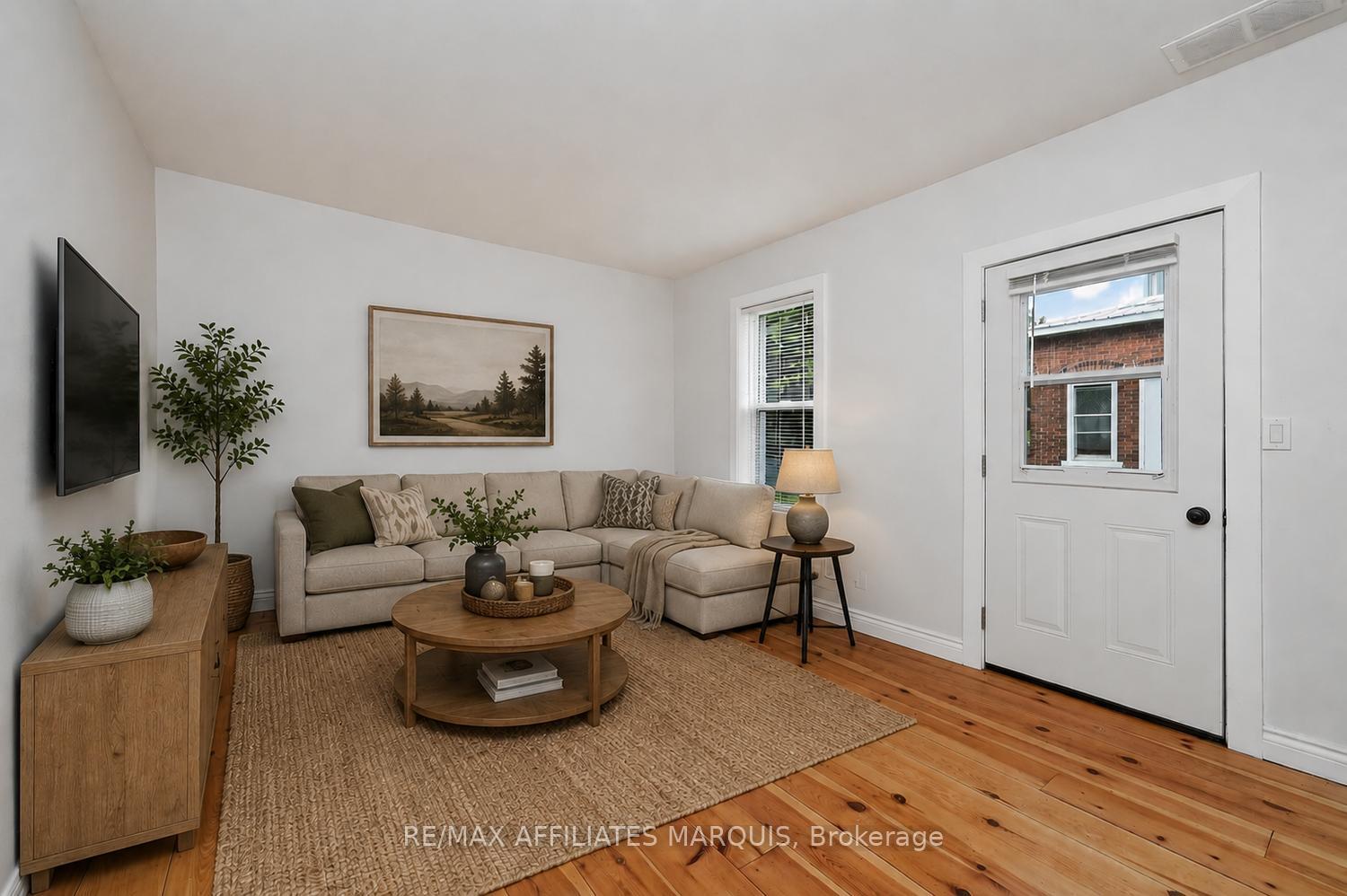 Photo 23 of 88 Brockville Street, Smiths Falls, Smiths Falls — HOMEH