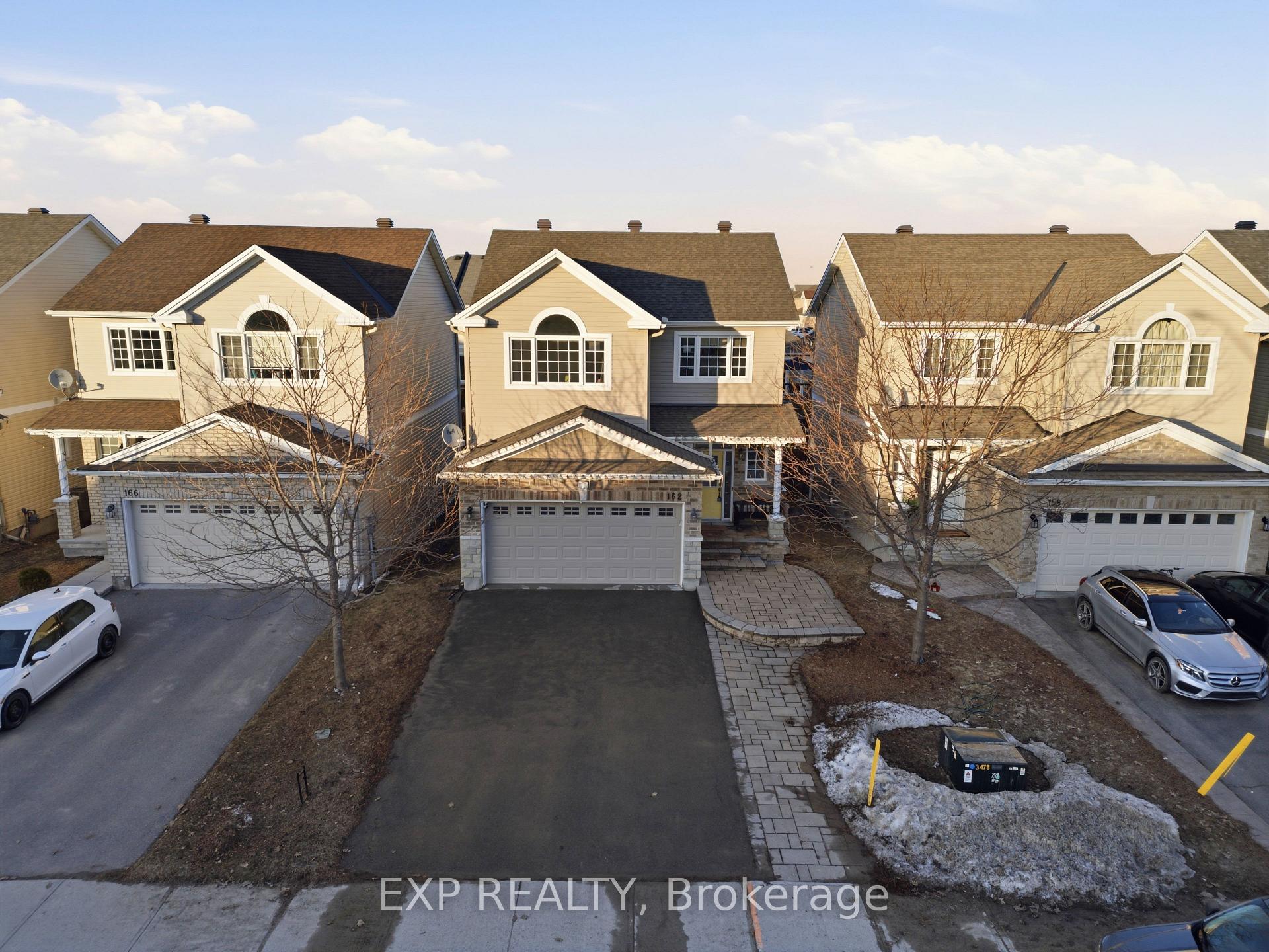 Photo 4 of 162 Bert Hall Street, Arnprior, Arnprior — HOMEH