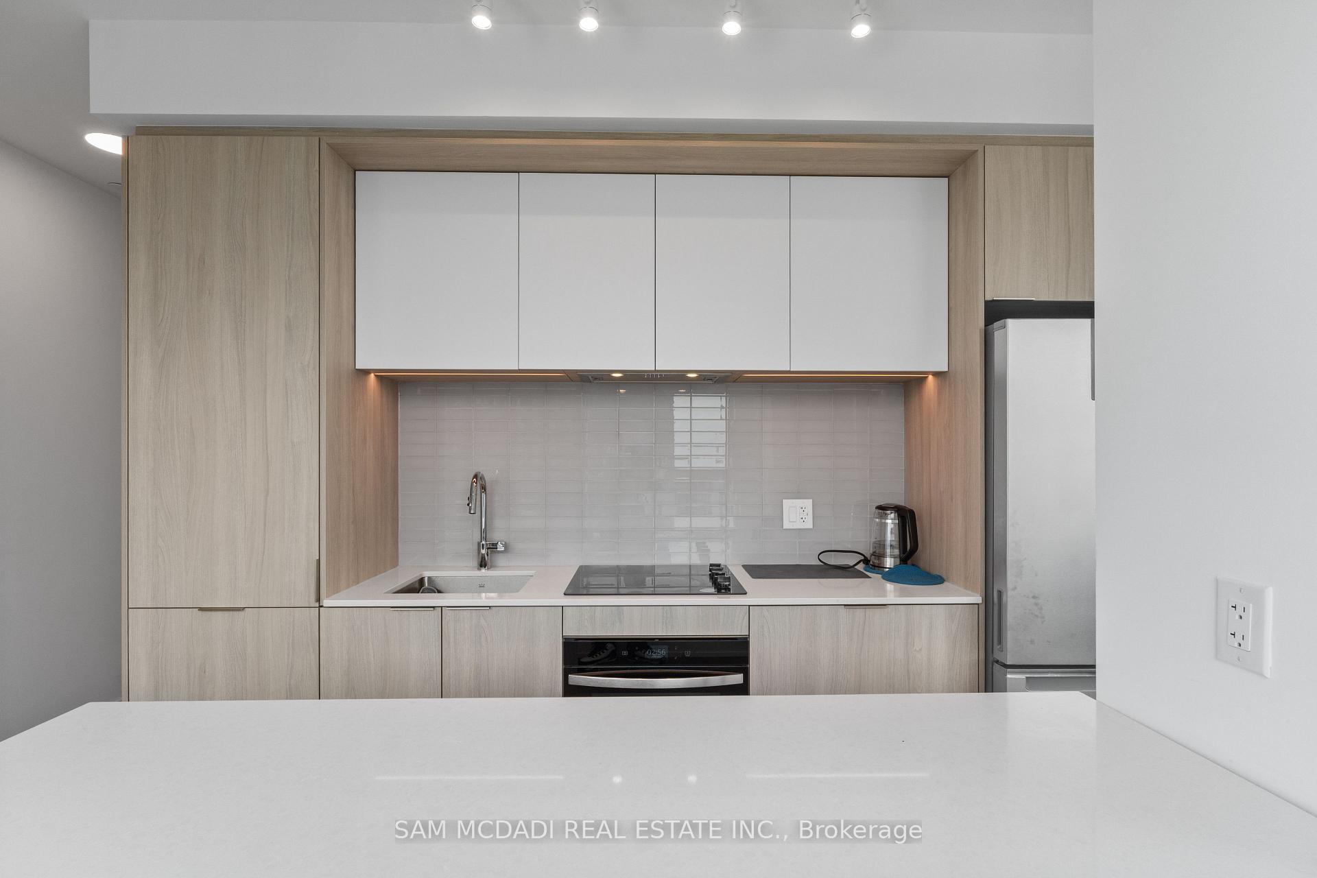 Photo 6 of Unit 3810, 395 Square One Drive, Mississauga, City Centre — HOMEH