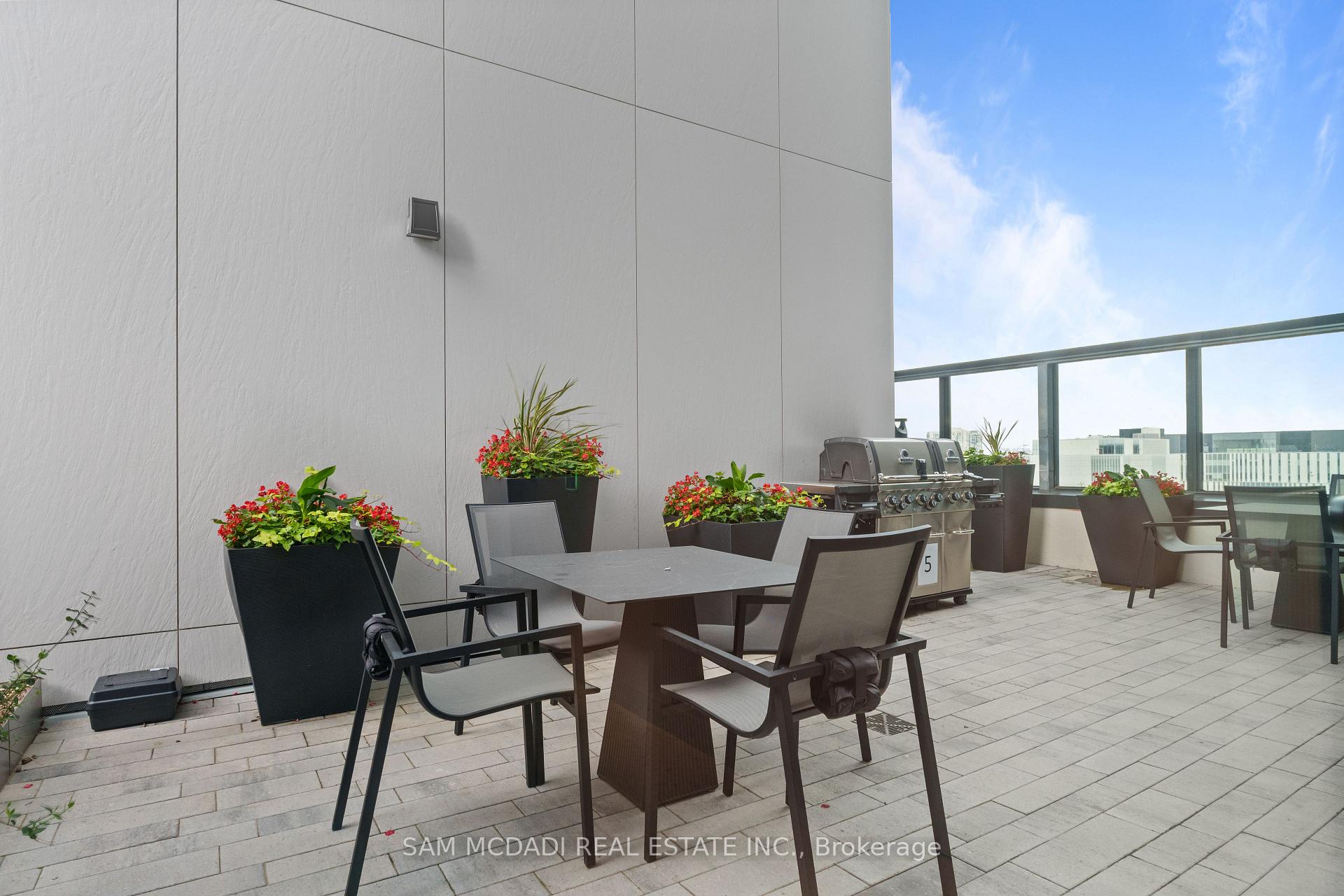 Photo 24 of Unit 3810, 395 Square One Drive, Mississauga, City Centre — HOMEH