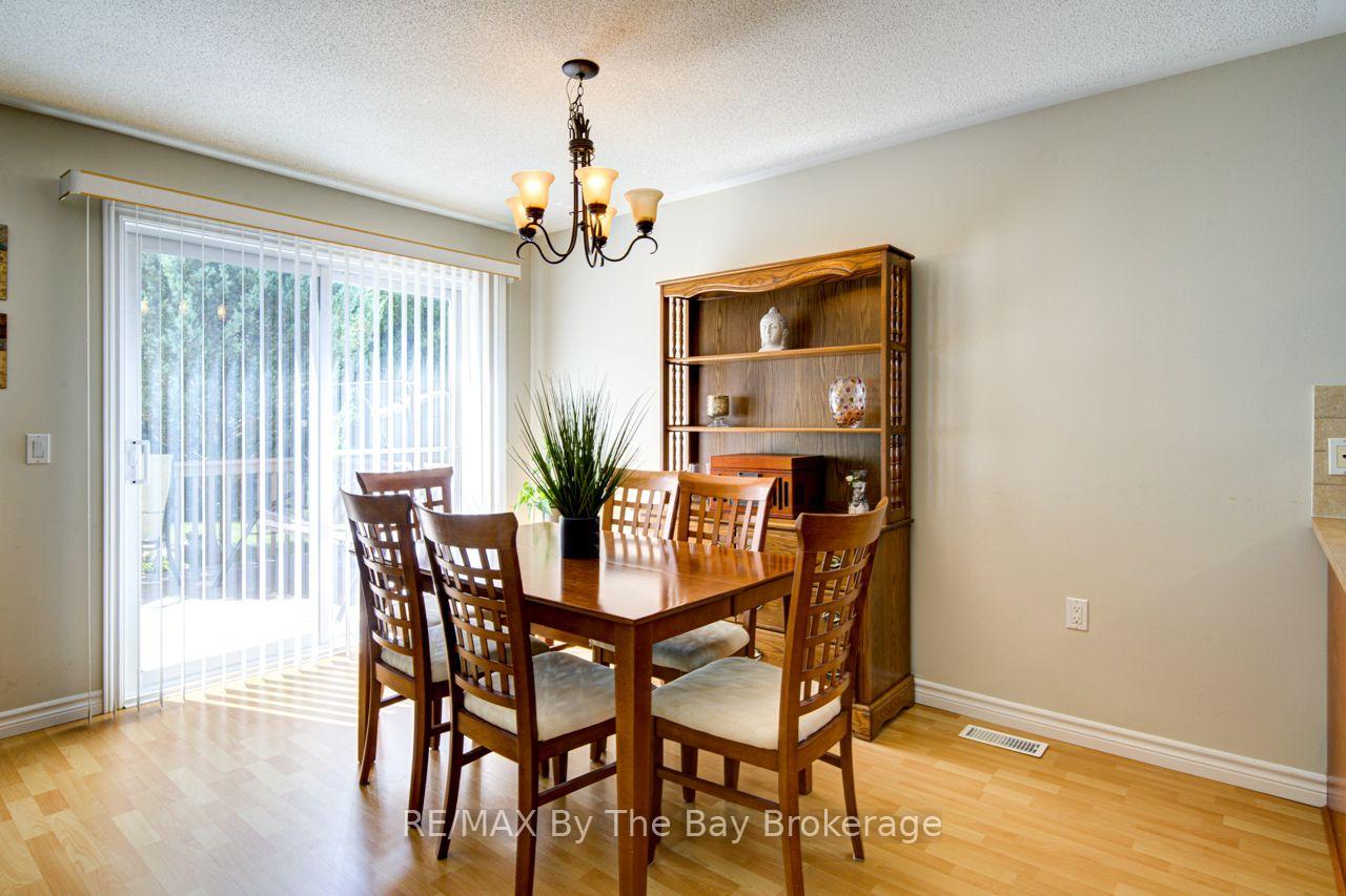 Photo 16 of 6 Illinois Crescent, Wasaga Beach — HOMEH