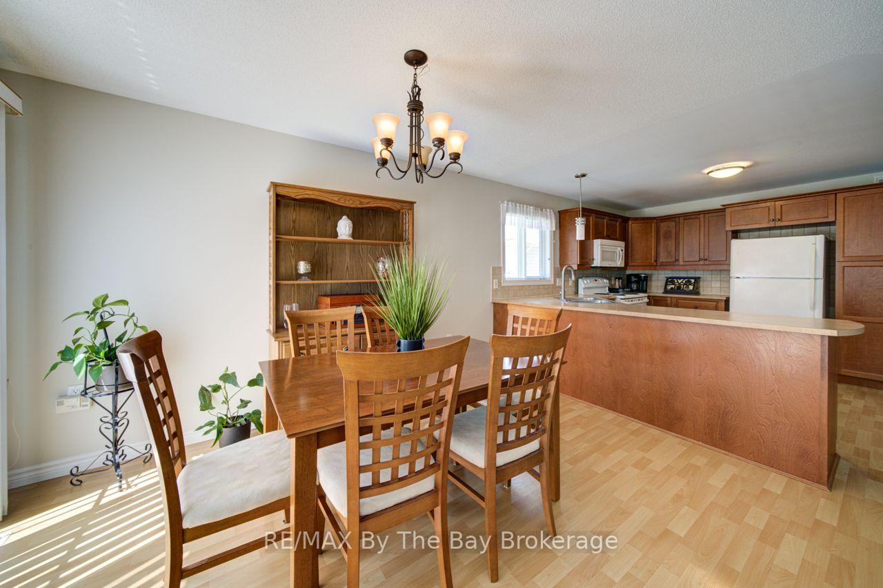 Photo 17 of 6 Illinois Crescent, Wasaga Beach — HOMEH