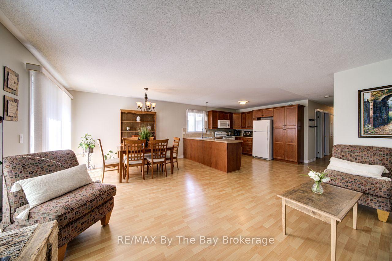Photo 20 of 6 Illinois Crescent, Wasaga Beach — HOMEH