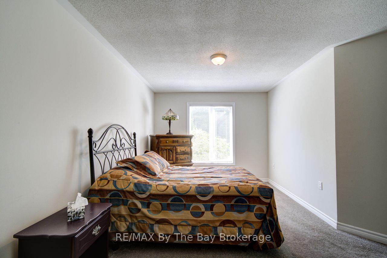 Photo 25 of 6 Illinois Crescent, Wasaga Beach — HOMEH